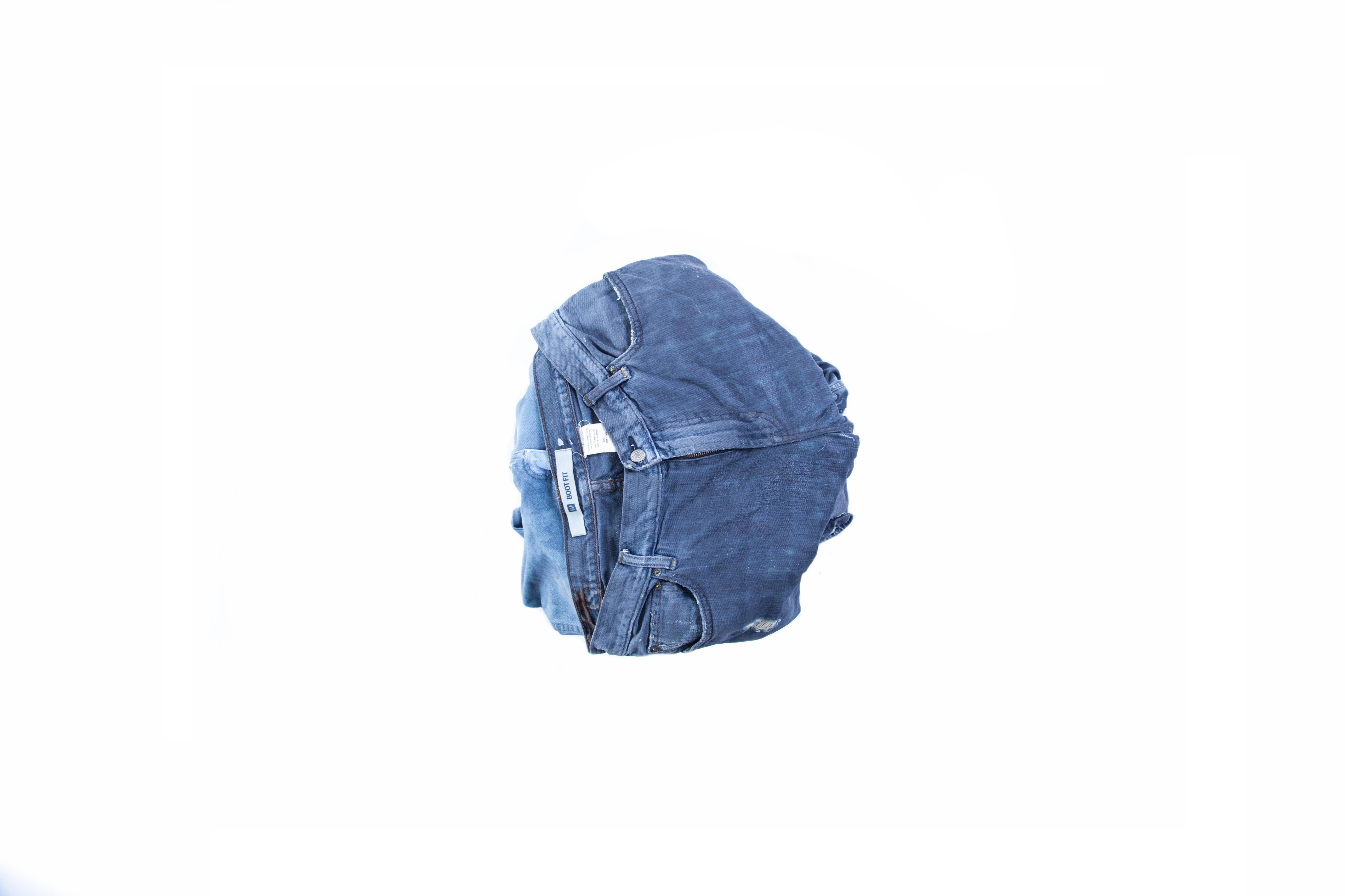Moderne Tabouret contemporain en denim, fabriqué à partir de jeans bleus 