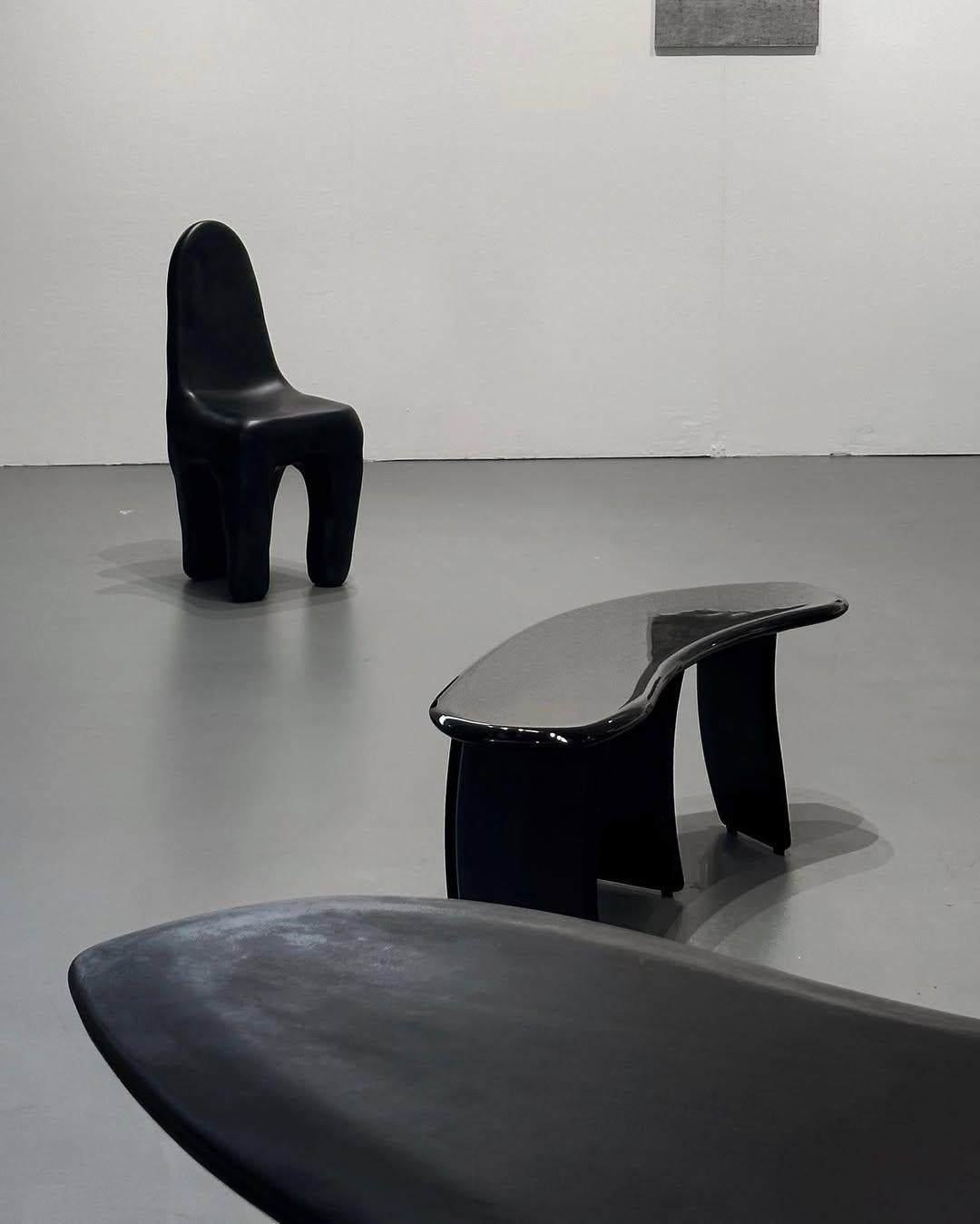 Banco de madera de fresno negro lacado de diseño contemporáneo by kar en venta 4