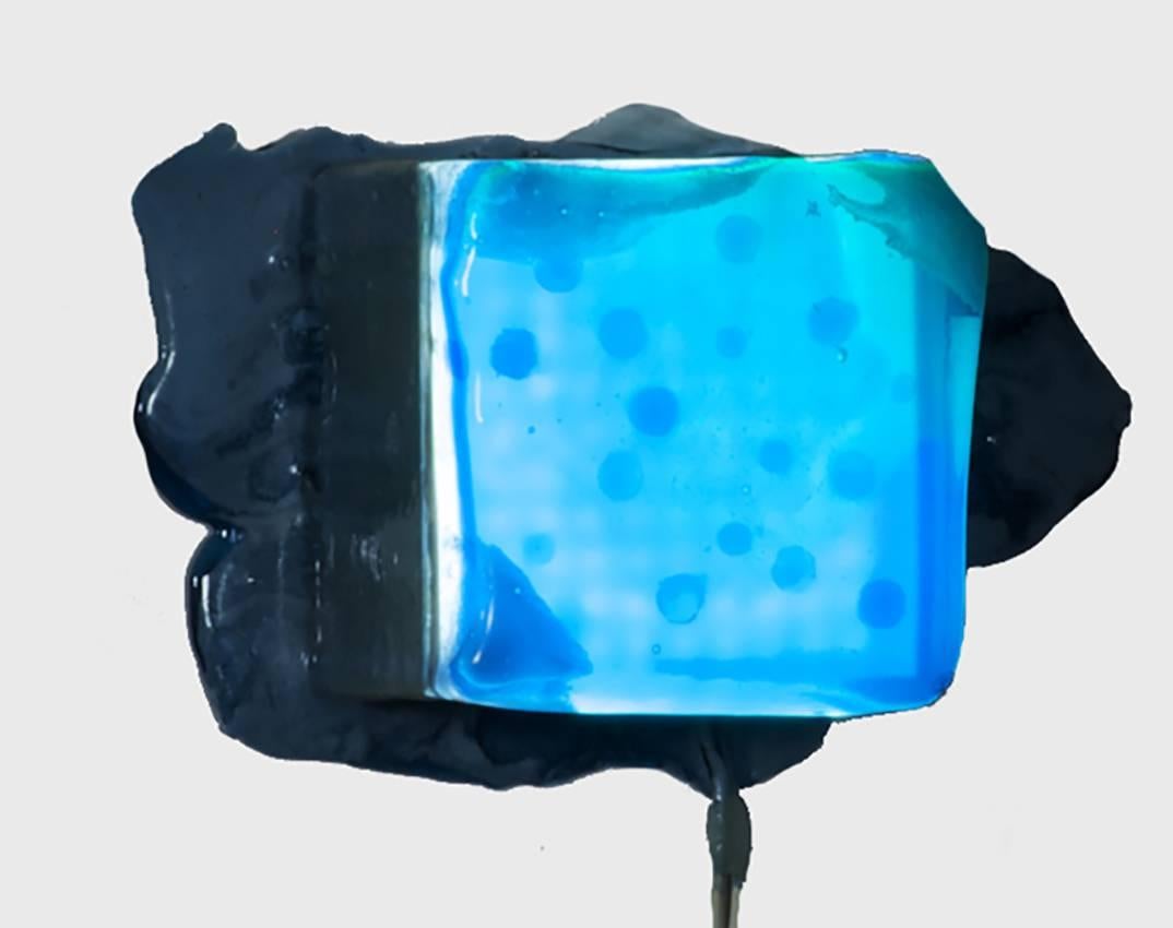 Blue Dot 
Hanging Wall Lamp in Epoxy resin, pigment, white led
David Lindberg, 2017
Commissioned by Camp Design Gallery

One of a kind.
Commissioned by Camp Design Gallery for Design Miami 2017, the Blue Dot wall light is part of the solo show