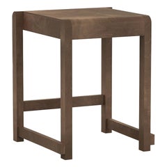 Taburete Bajo Escandinavo 01 de Diseño Contemporáneo en Madera Oscura