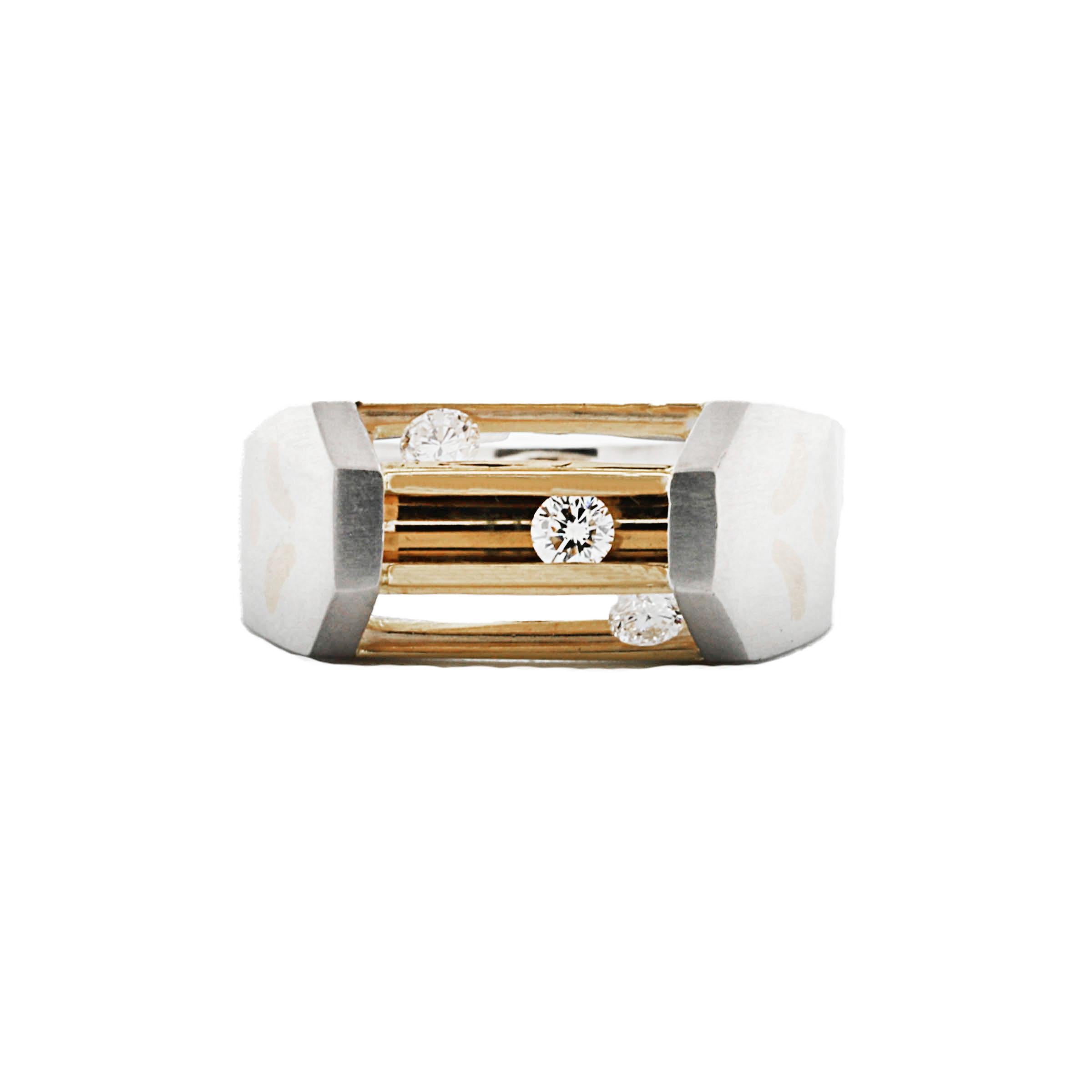 Round Cut Contemporary Design Sliding Diamond Ring For Sale