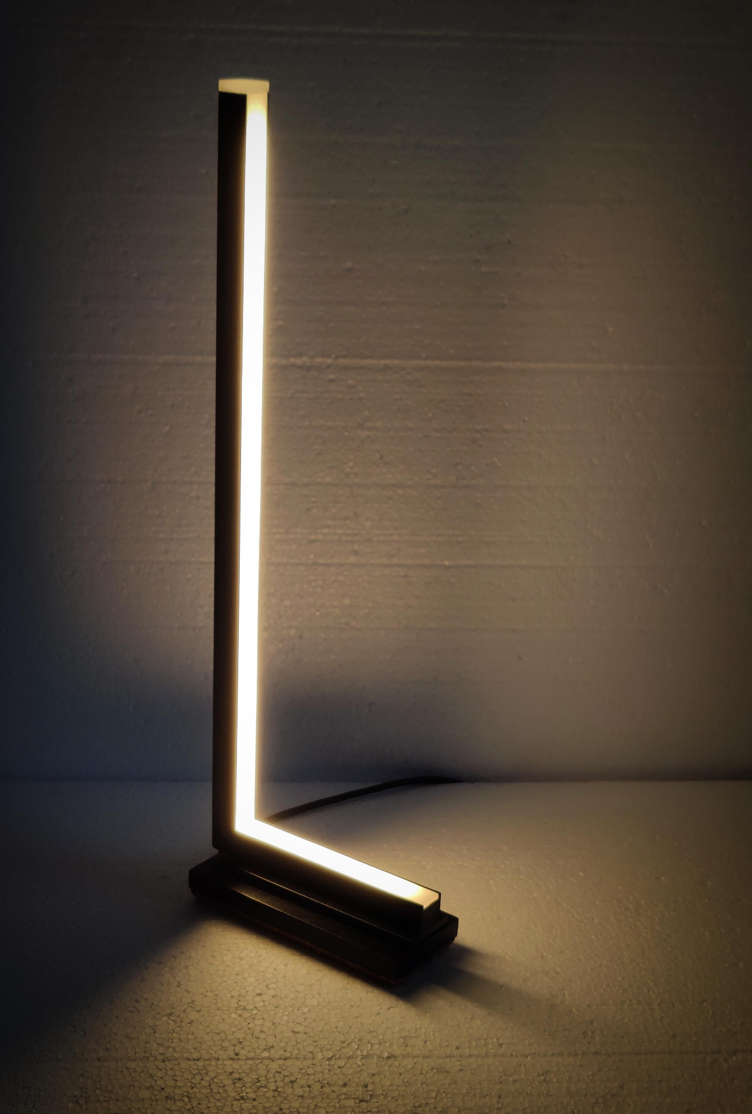 Contemporary Design Table Lamp Minimalist Italian Style - Unique Hand Made  For Sale 3