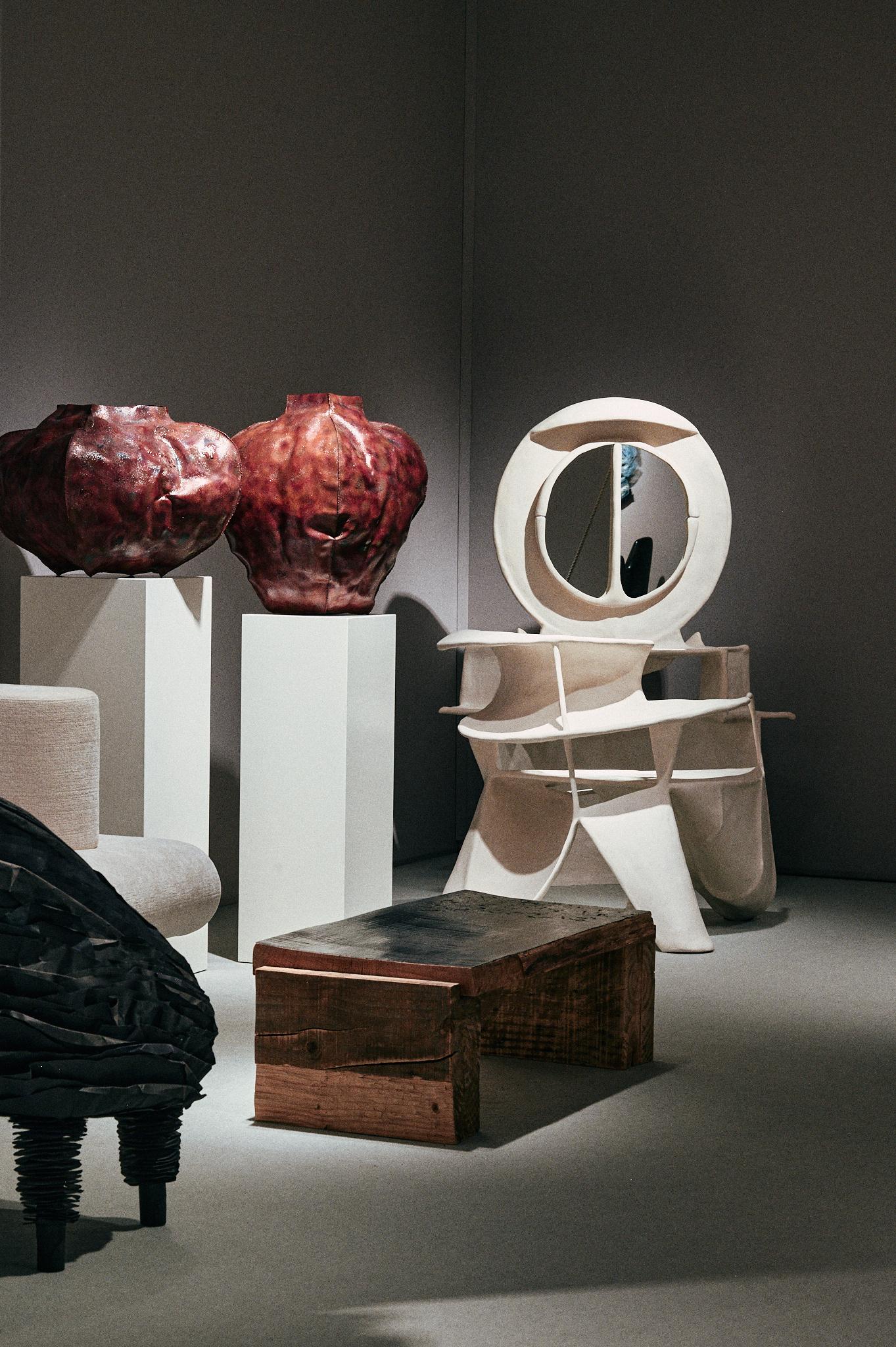 Dutch Contemporary Design Textured Curved Sculptures Coiffeuse by Jordan van der Ven For Sale