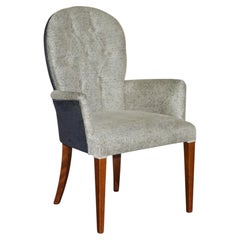 CONTEMPORARY DESIGNER GREY UPHOLSTERED CARVER ARMCHAiR VERY COMFORTABLE