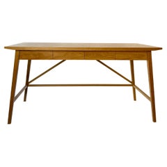 Scrivania contemporanea in Oak bianco con cassetti portamatite di Boyd & Allister