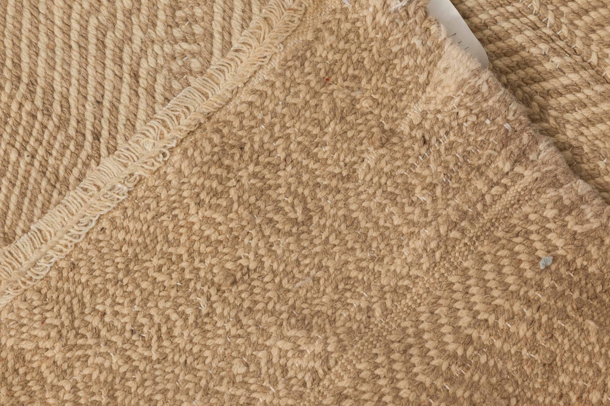 Zeitgenössischer Deux Diamond Beige- und Brauner handgefertigter Wollteppich von Doris Leslie Blau im Zustand „Neu“ im Angebot in New York, NY