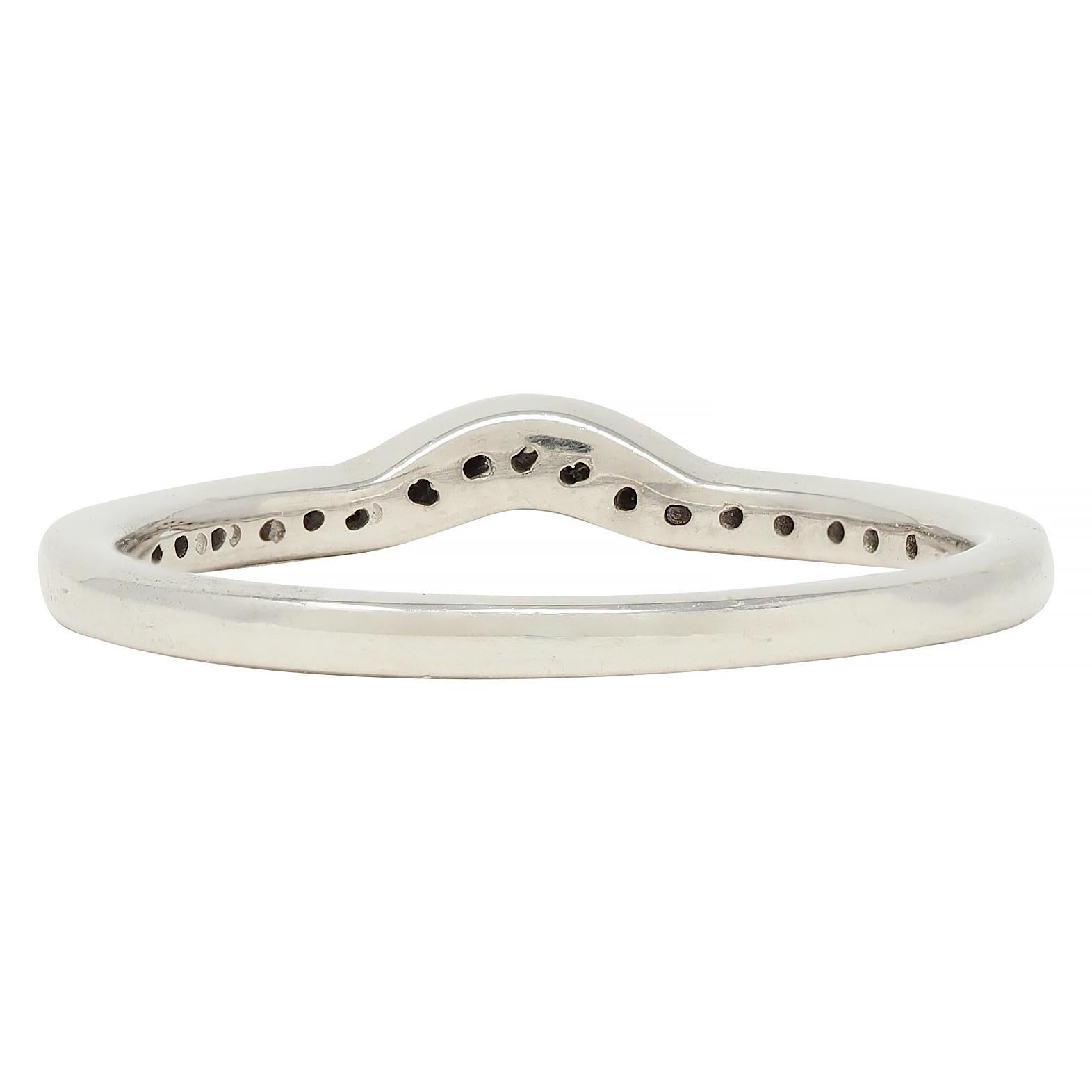 Contemporary Diamond 14 Karat Weißgold Contour Ehering im Zustand „Hervorragend“ im Angebot in Philadelphia, PA