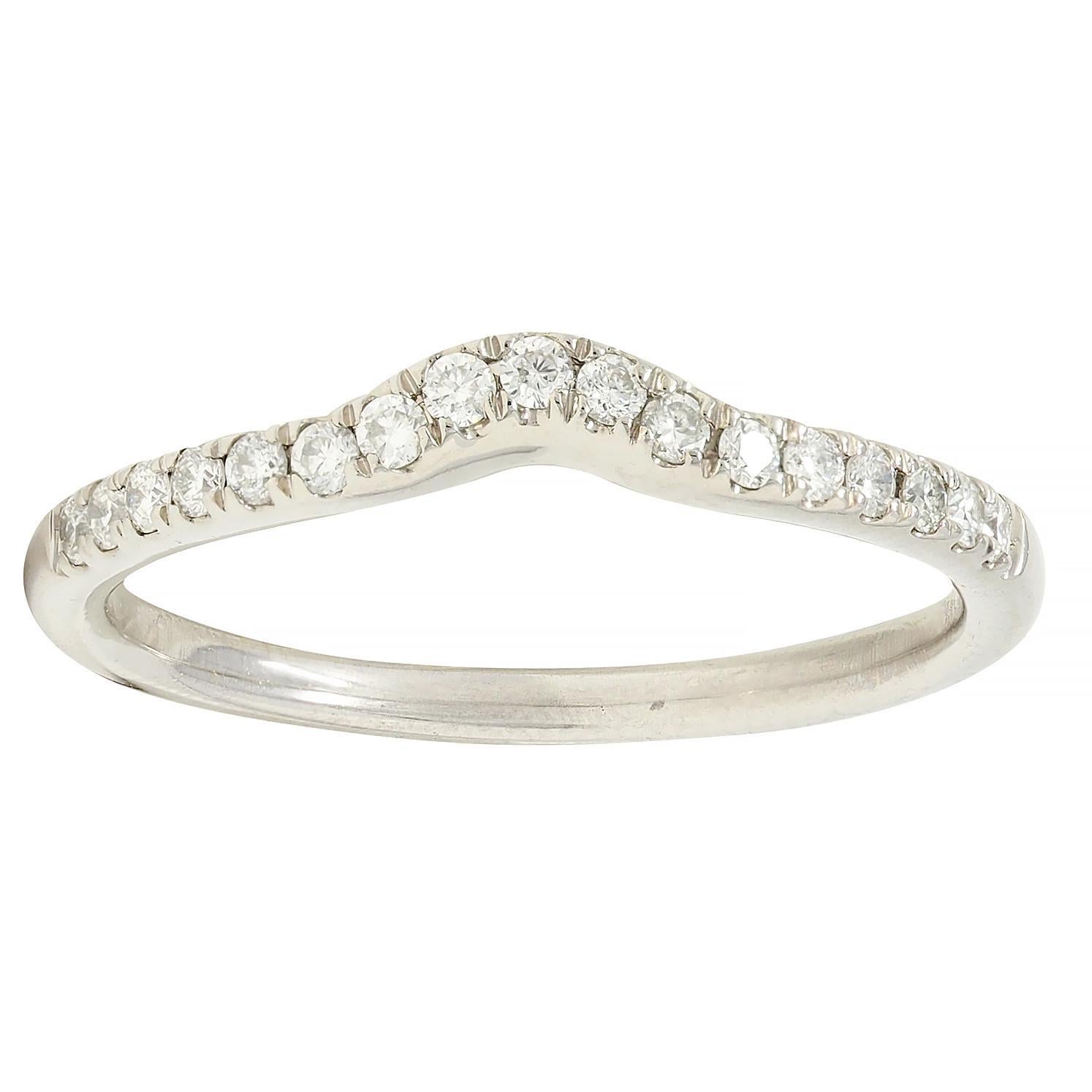 Contemporary Diamond 14 Karat Weißgold Contour Ehering im Angebot 3