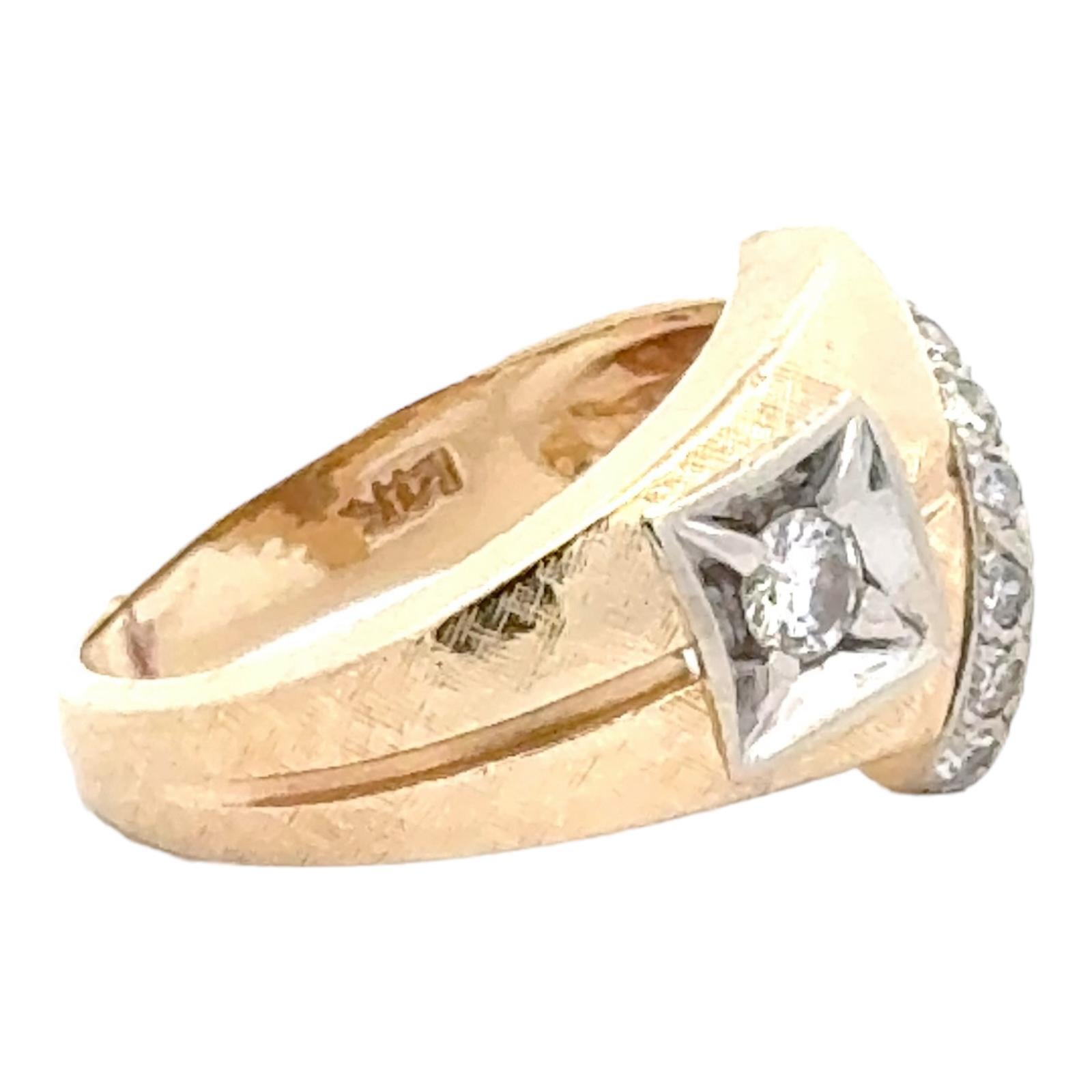 Round Cut Contemporary Diamond 14 Karat Yellow Gold Band Ring For Sale