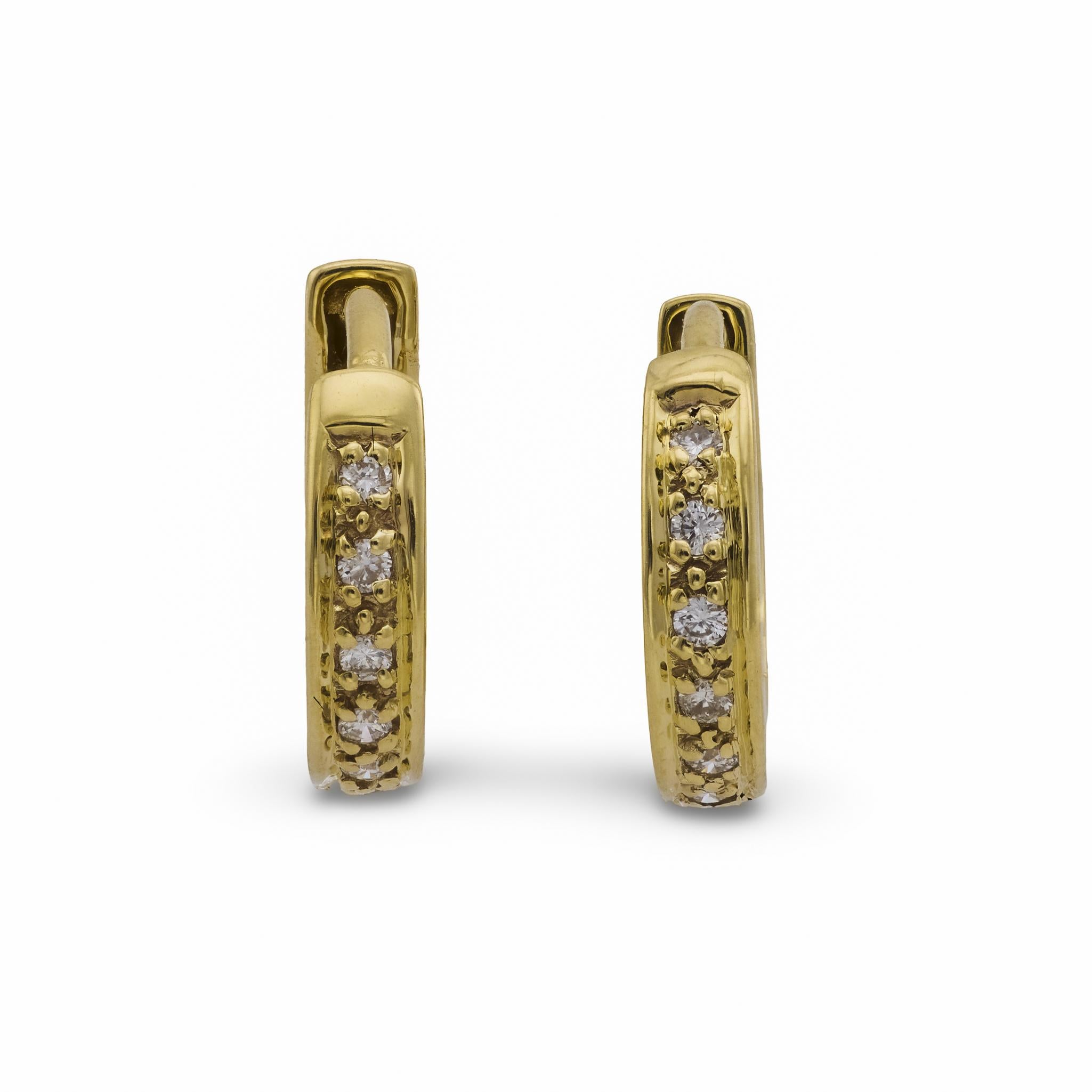 Créoles en or jaune 14k avec diamants contemporains Pour femmes en vente