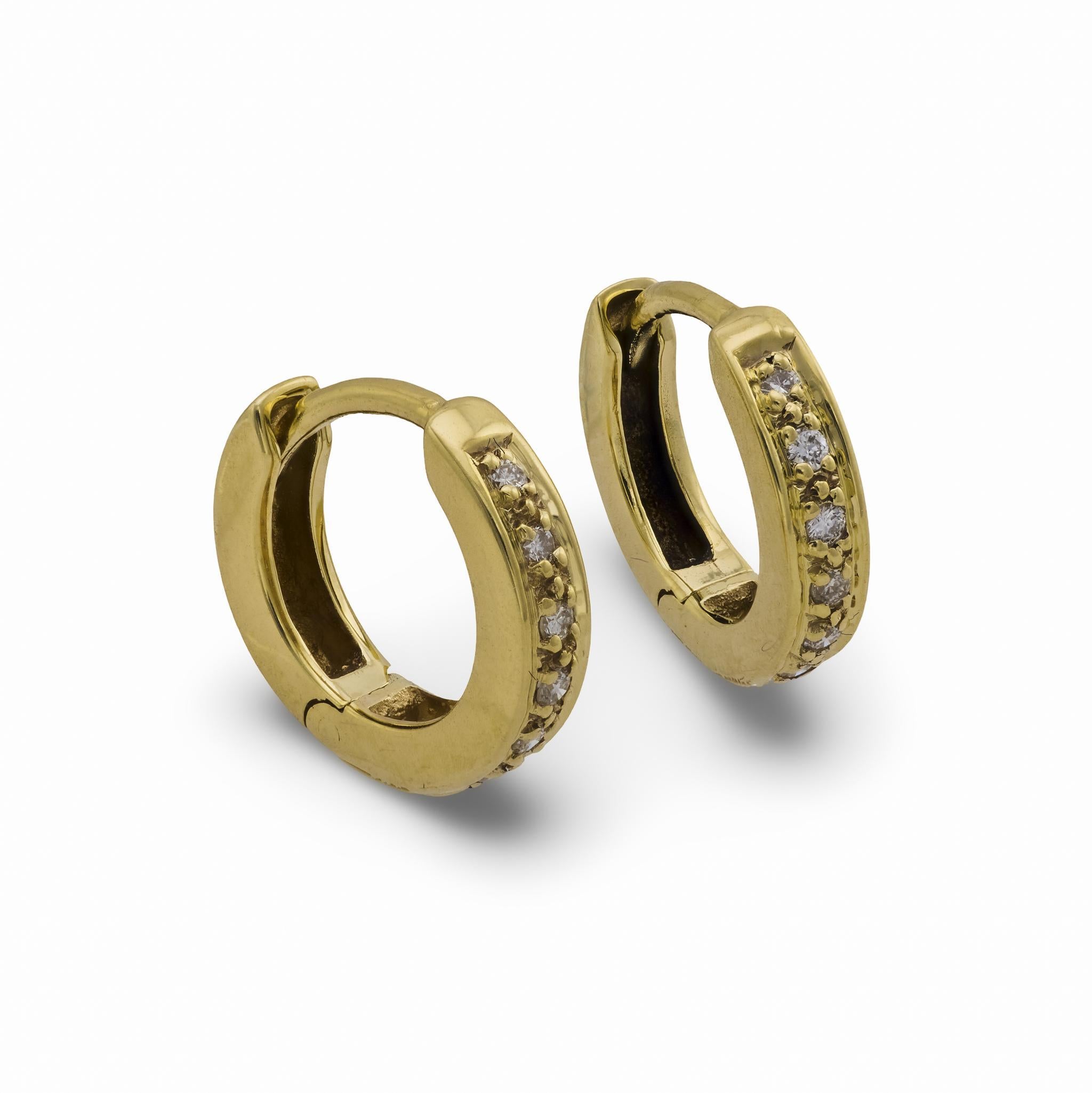 Créoles en or jaune 14k avec diamants contemporains en vente 2