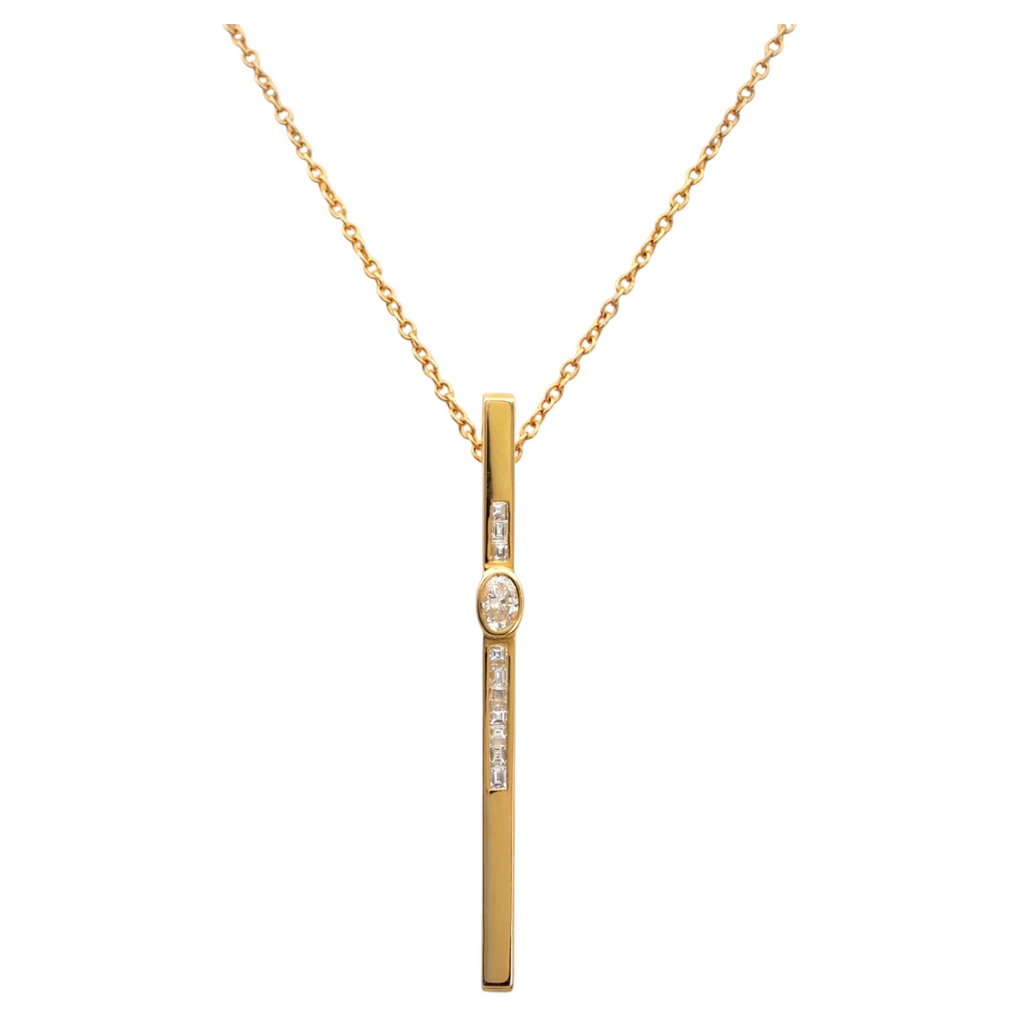 Contemporary/Modern 18K Yellow Gold and Diamond Pendant Necklace