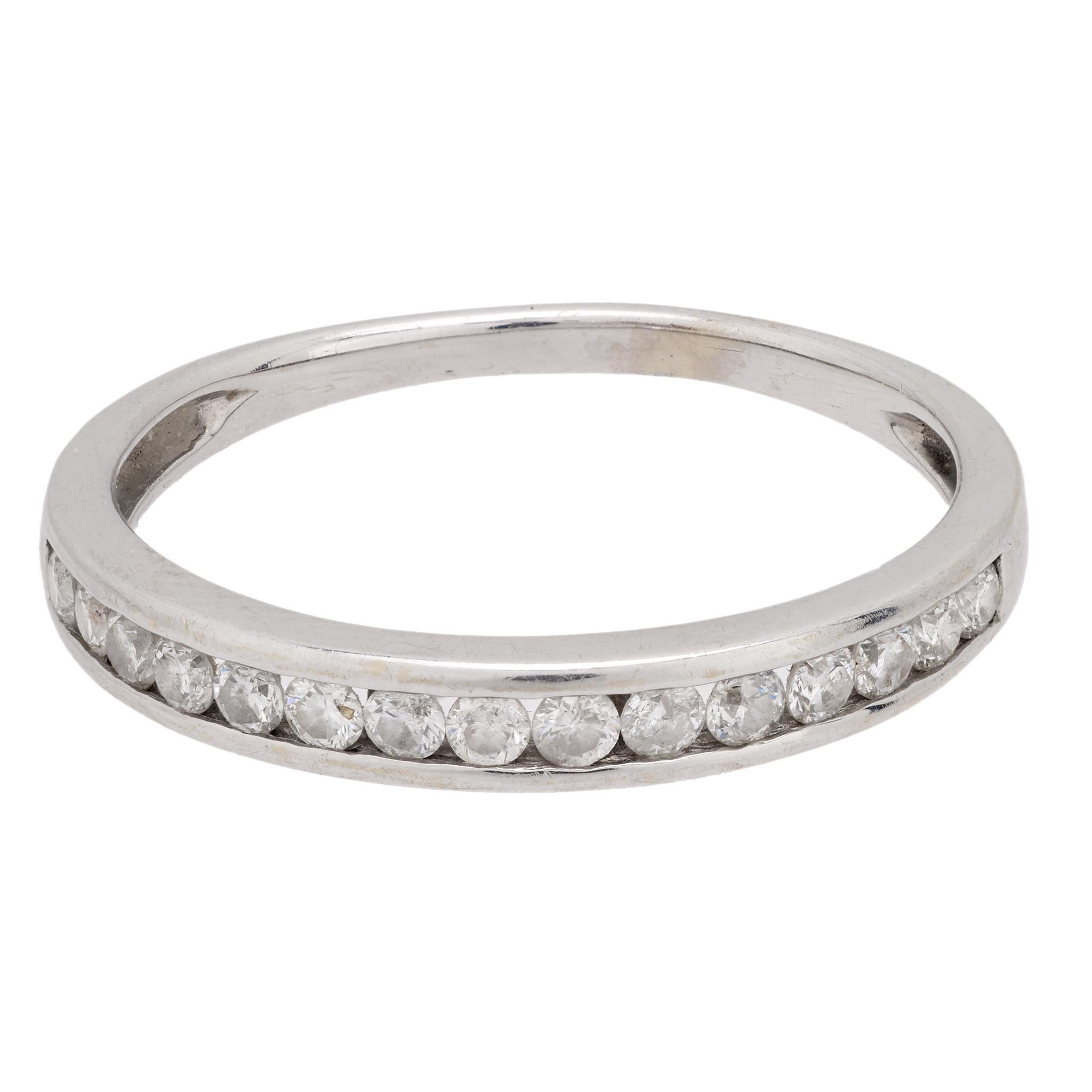 Brilliant Cut Contemporary diamond 18k yellow gold wedding band For Sale