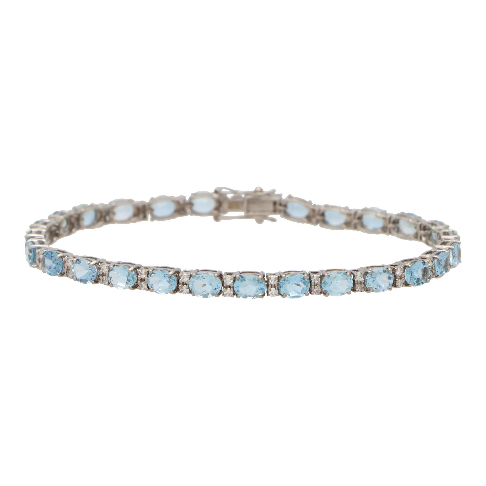 Modern Contemporary Diamond and Aquamarine Bracelet in 18k White Gold For Sale