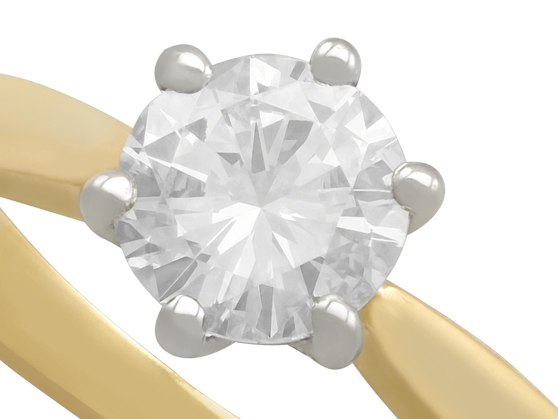 Verlobungsring mit Diamant und Gold Solitär (Rundschliff) im Angebot