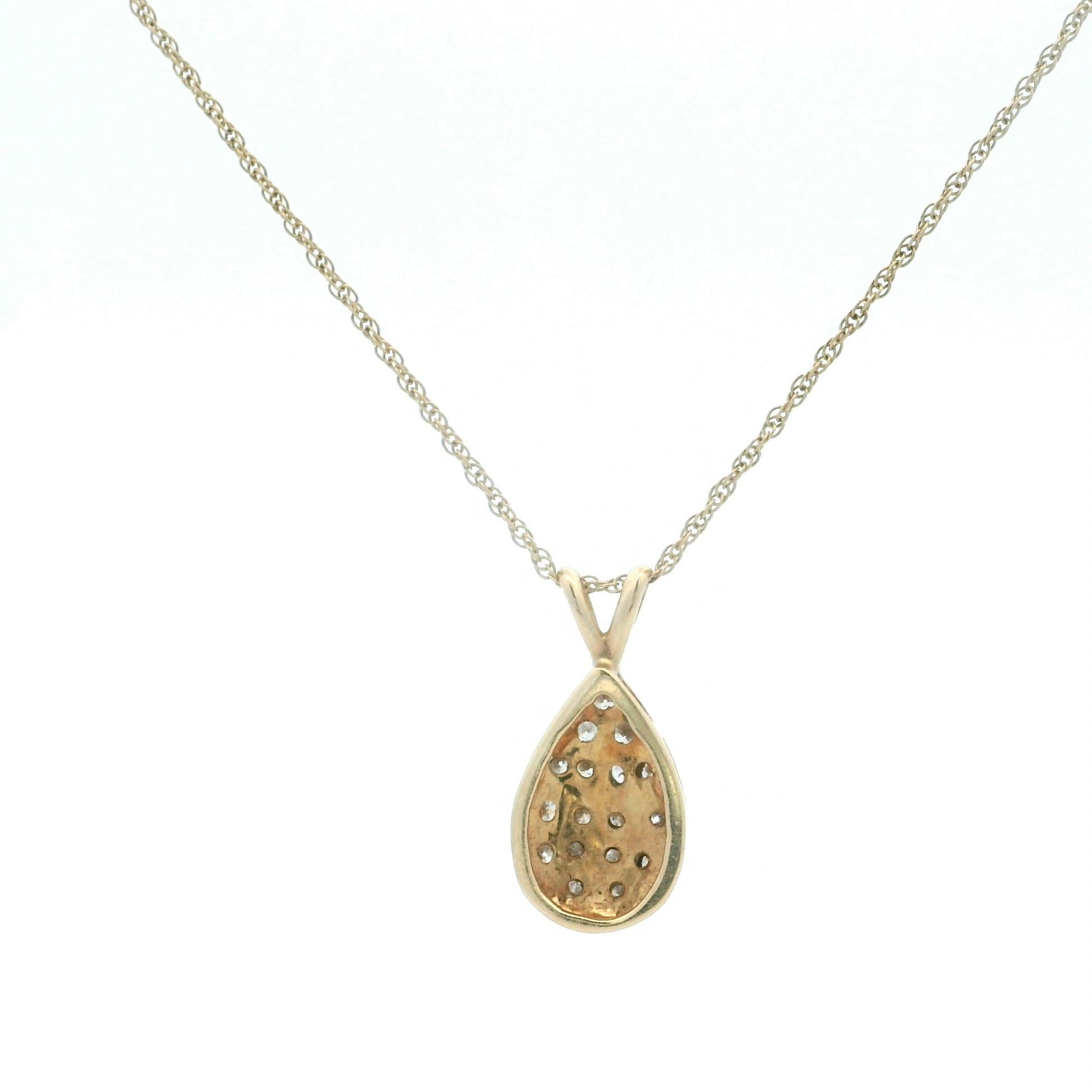 Taglio rotondo Collana con ciondolo a goccia in oro e diamanti in stile contemporaneo in vendita
