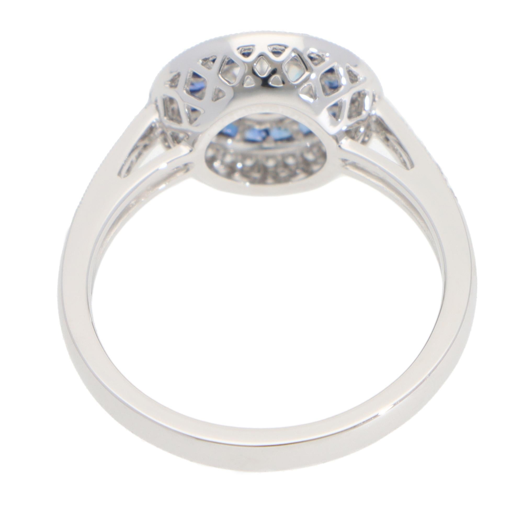 Contemporary Diamond and Sapphire Double Target Ring in Platinum In New Condition In London, GB