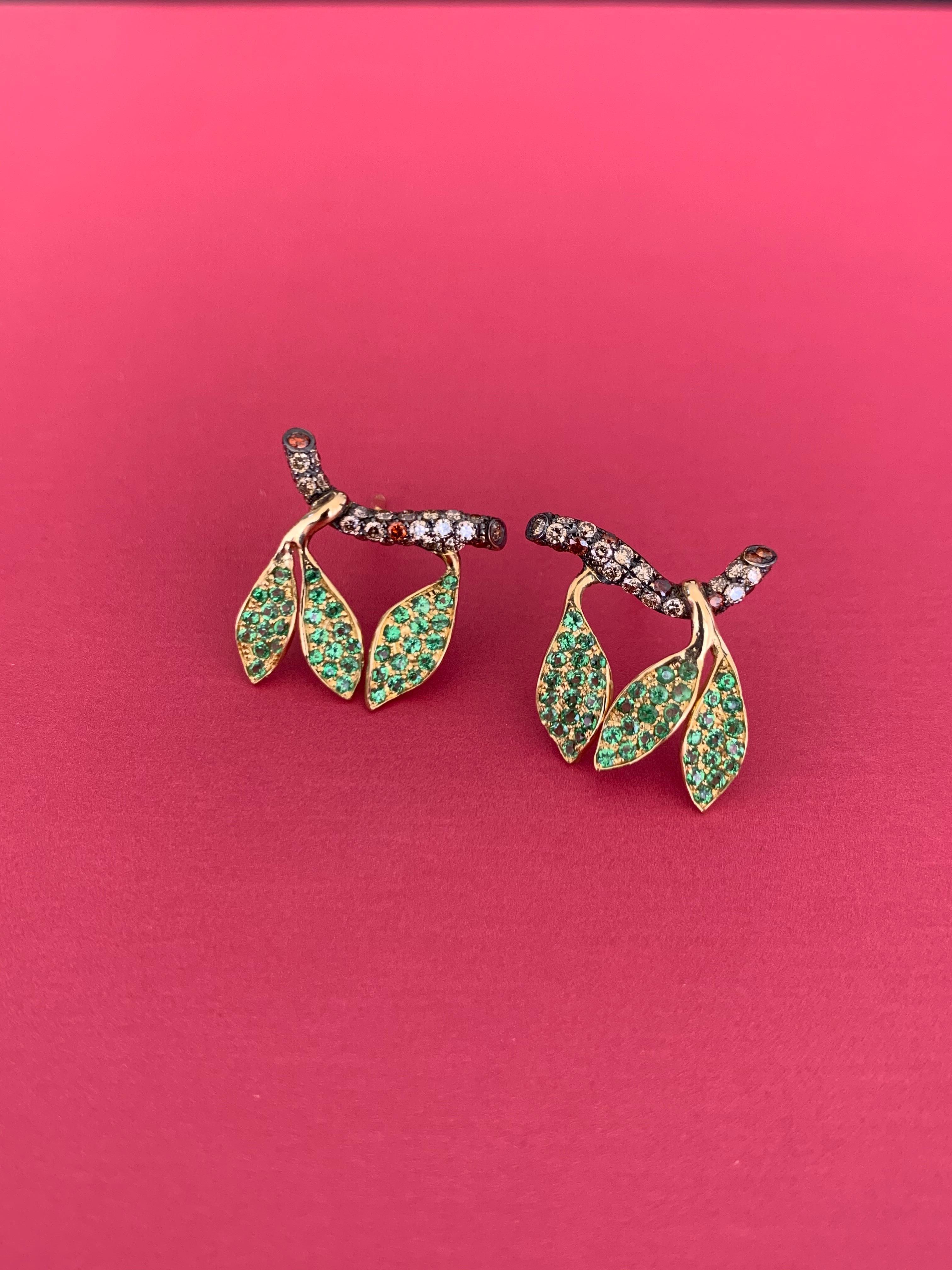 Contemporary Diamond and Tsavorite Stud Earrings in Yellow Gold 1