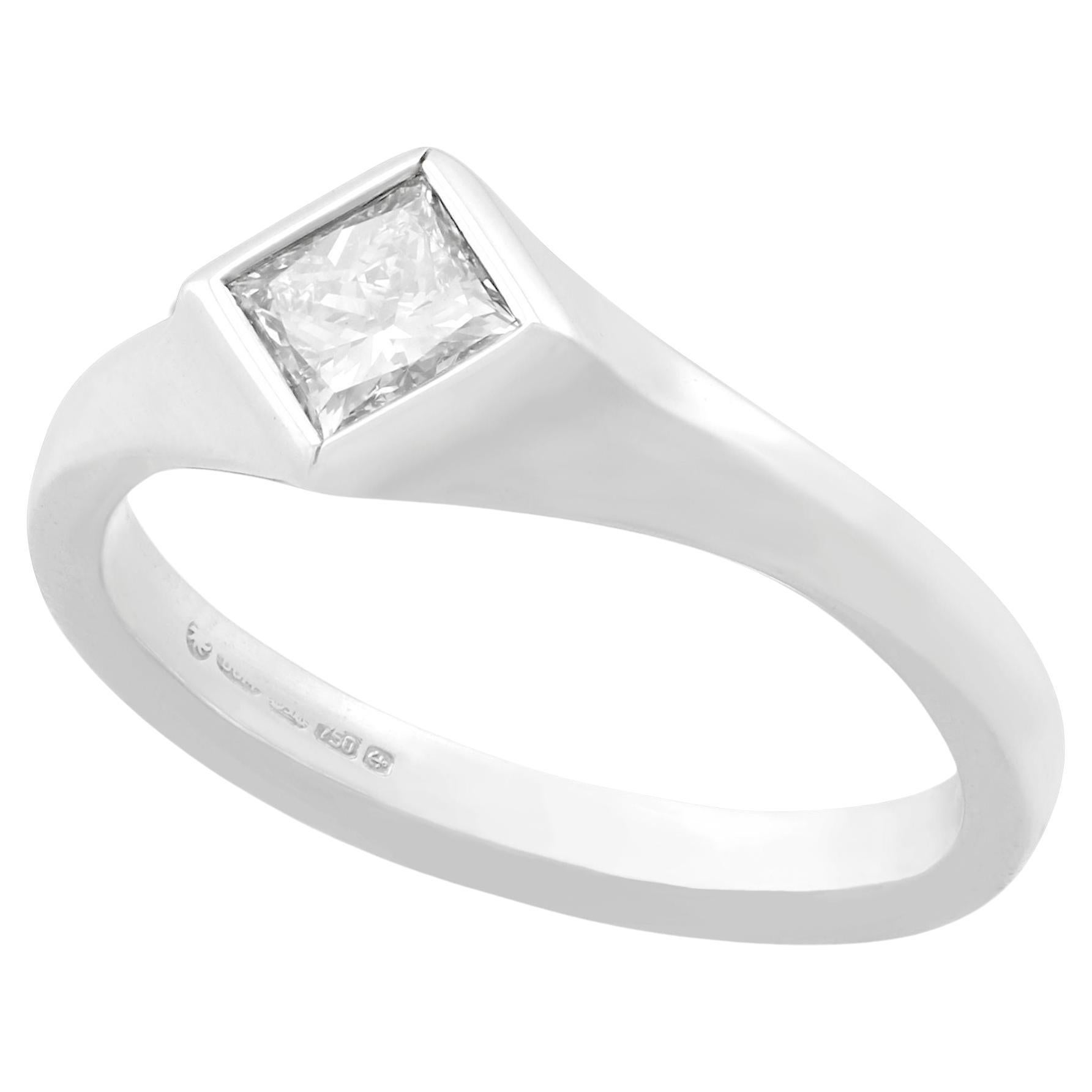 Contemporary Diamond and White Gold Solitaire Engagement Ring For Sale