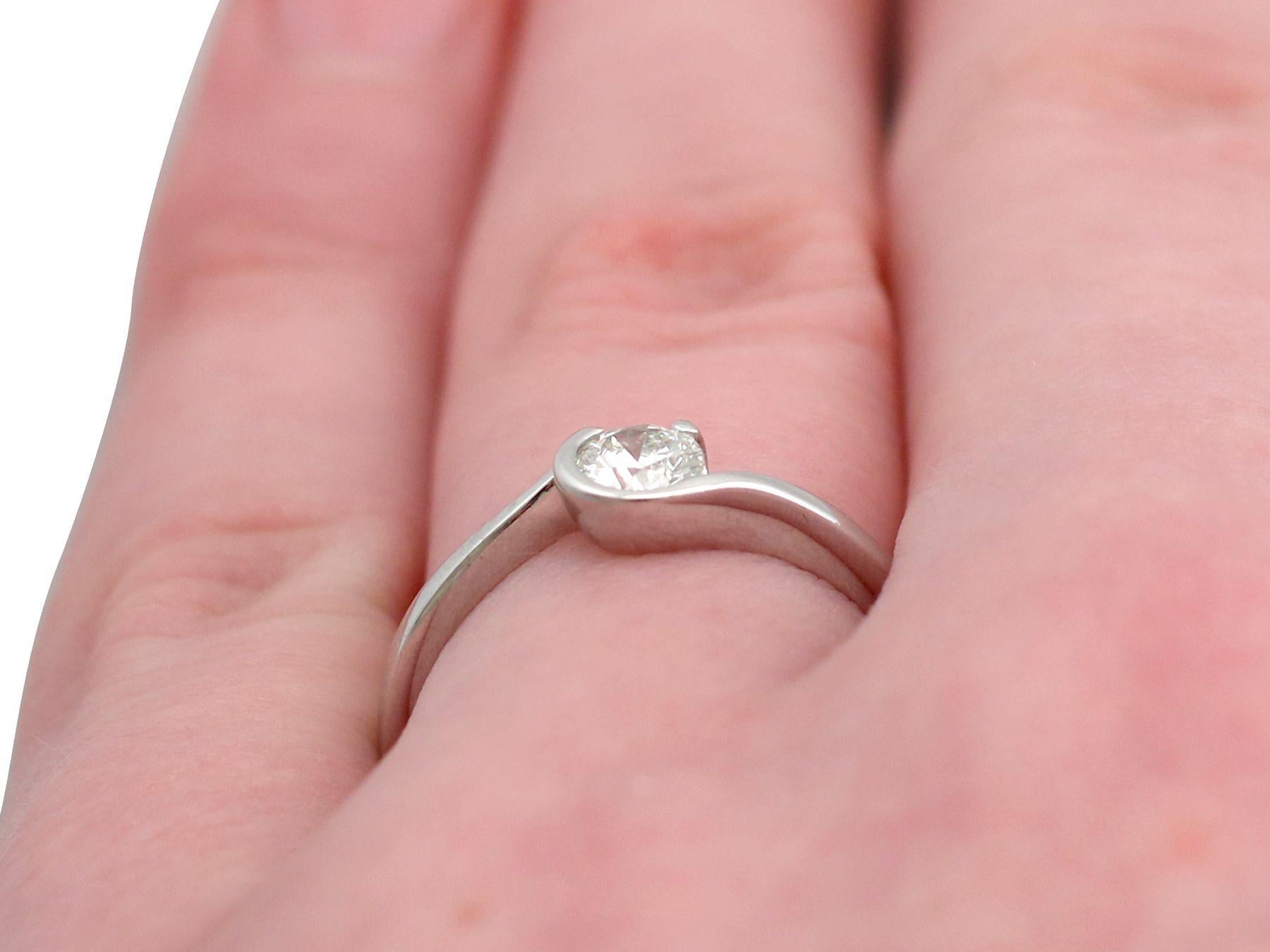 Diamond and White Gold Solitaire Engagement Ring For Sale 4