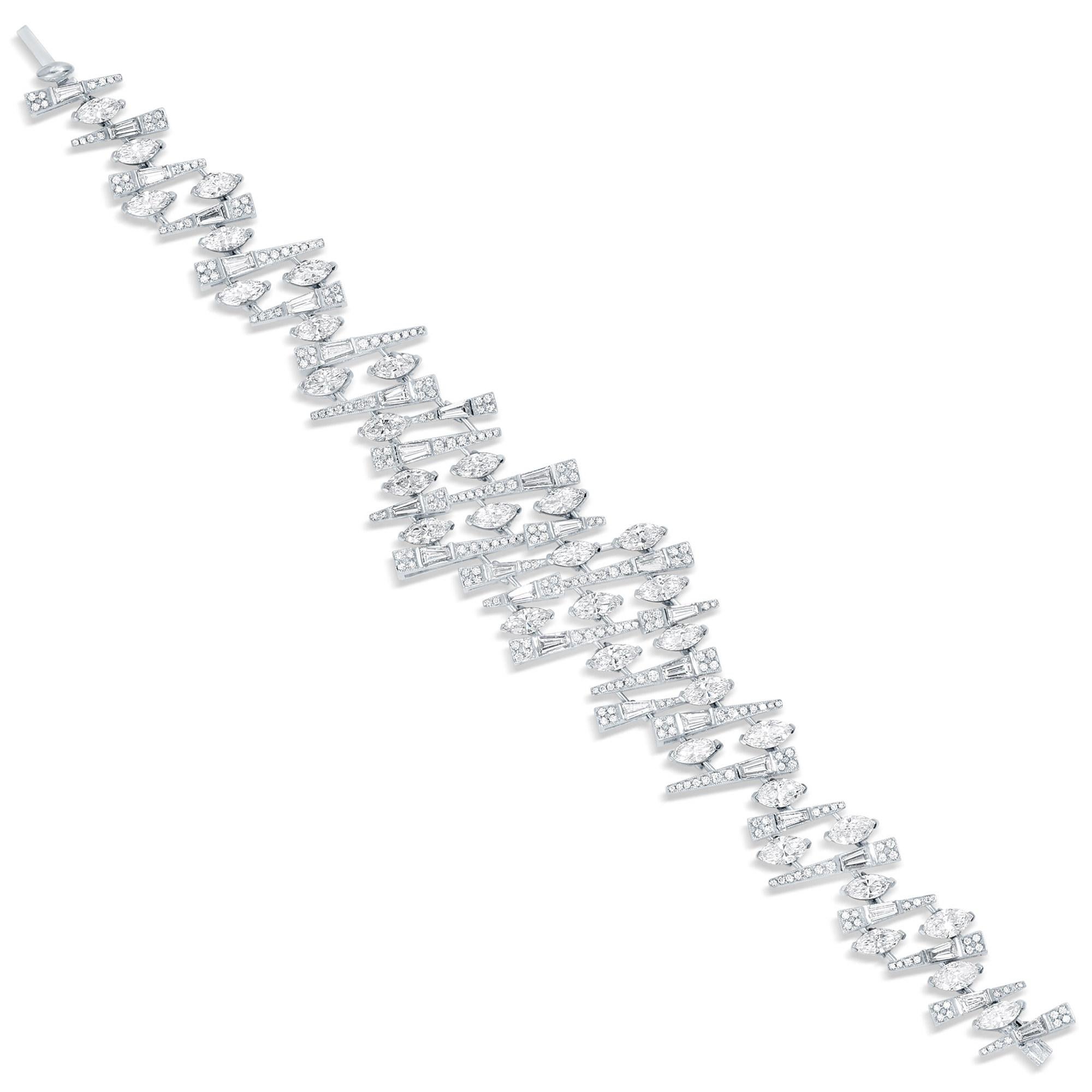 Bracelet en diamant Contemporary 12.34 Carats 324 Diamonds 18K White Gold Excellent état - En vente à Aliso Viejo, CA