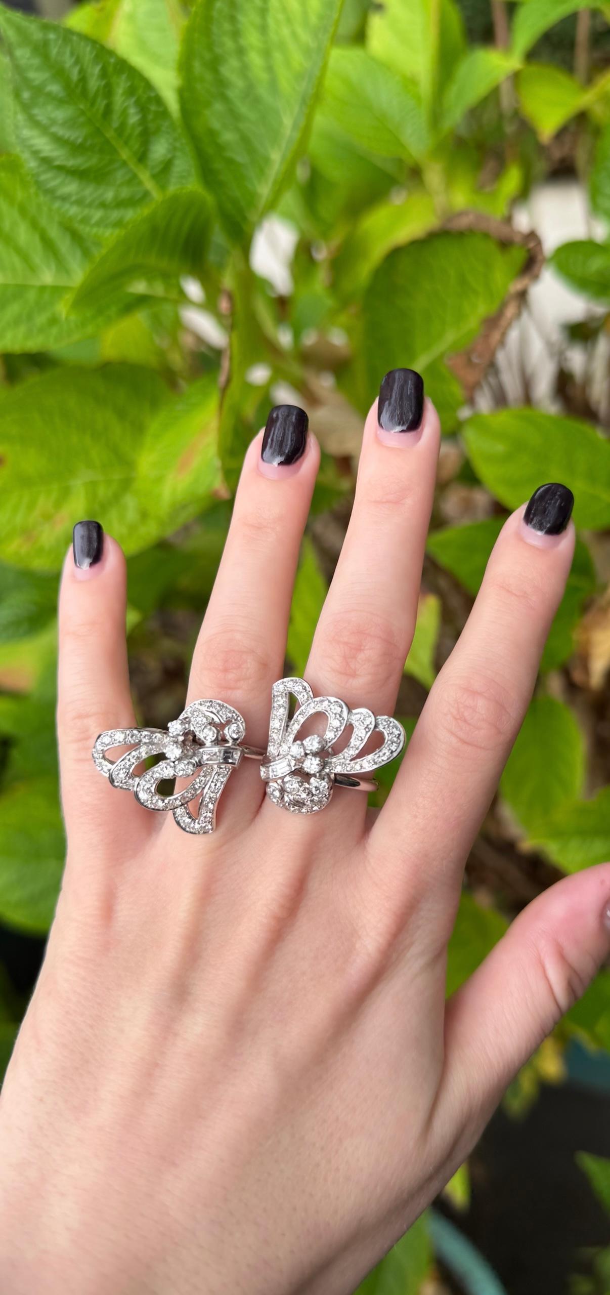 Anello a farfalla con diamante in stile contemporaneo In condizioni buone in vendita a London, GB