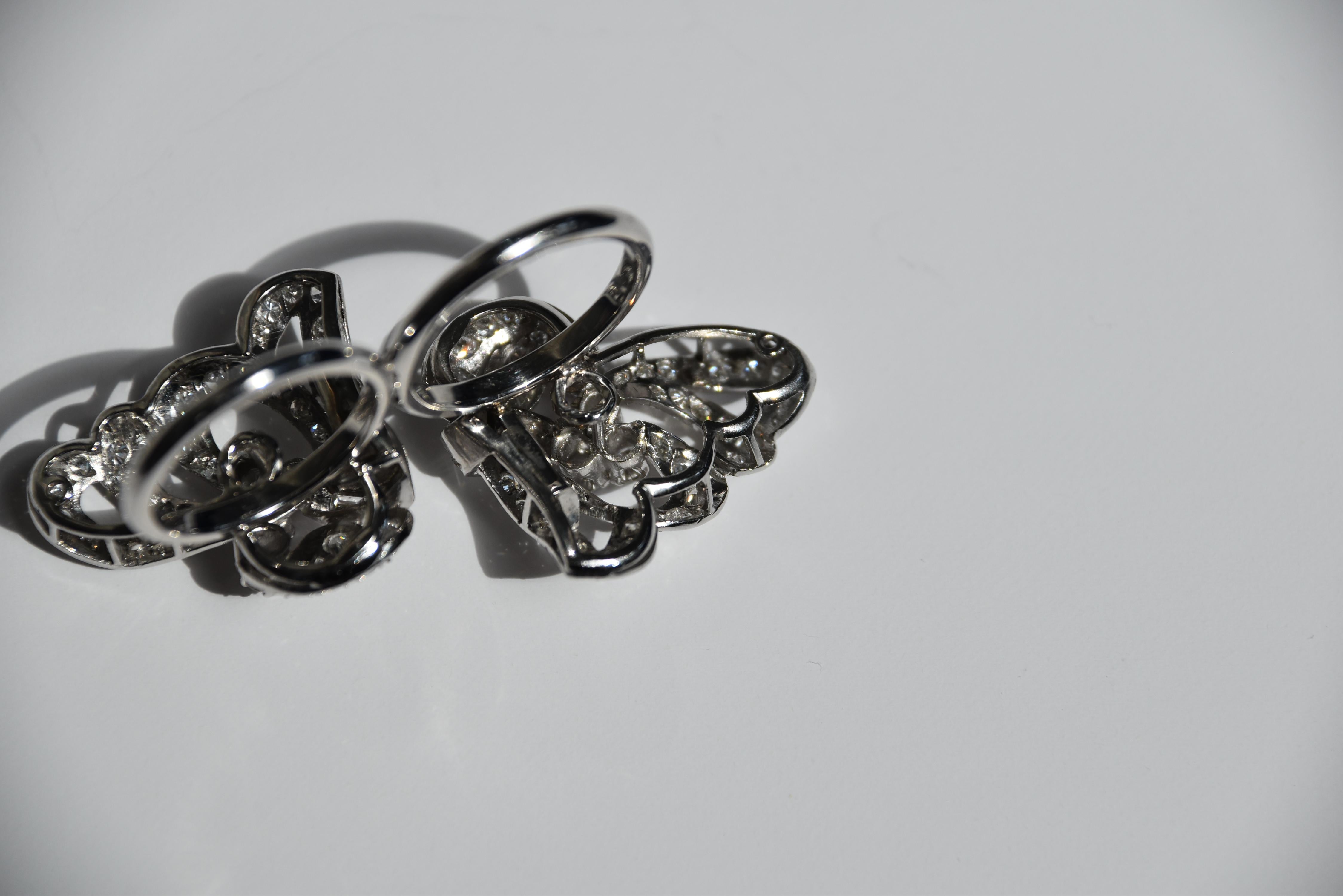 Anello a farfalla con diamante in stile contemporaneo In condizioni buone in vendita a London, GB