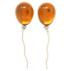 Pendientes Globo Contemporáneos de Oro Blanco de 18 Kilates con Diamante y Citrino