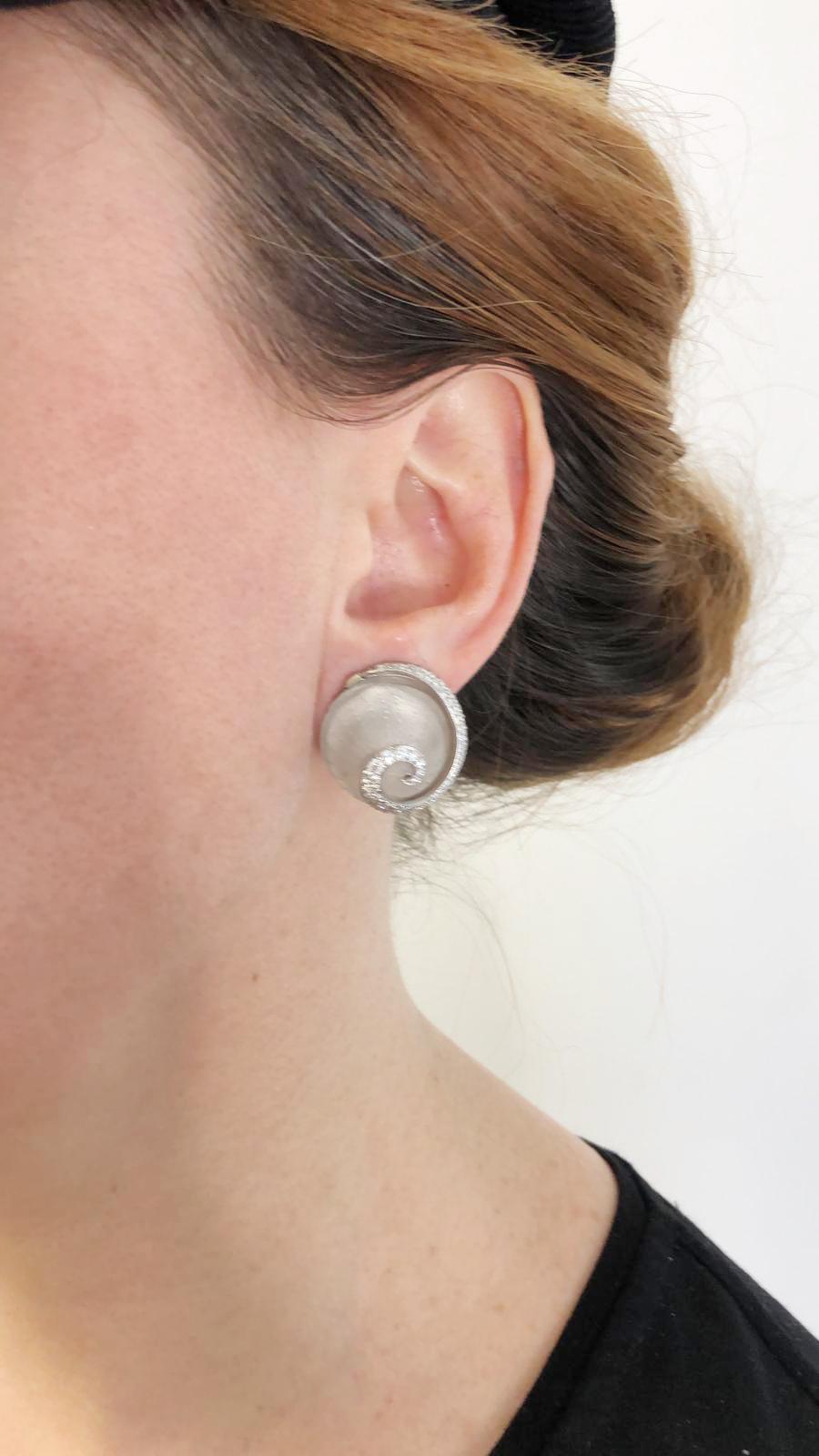 Round Cut Contemporary Diamond Crystal Seashell Earrings For Sale