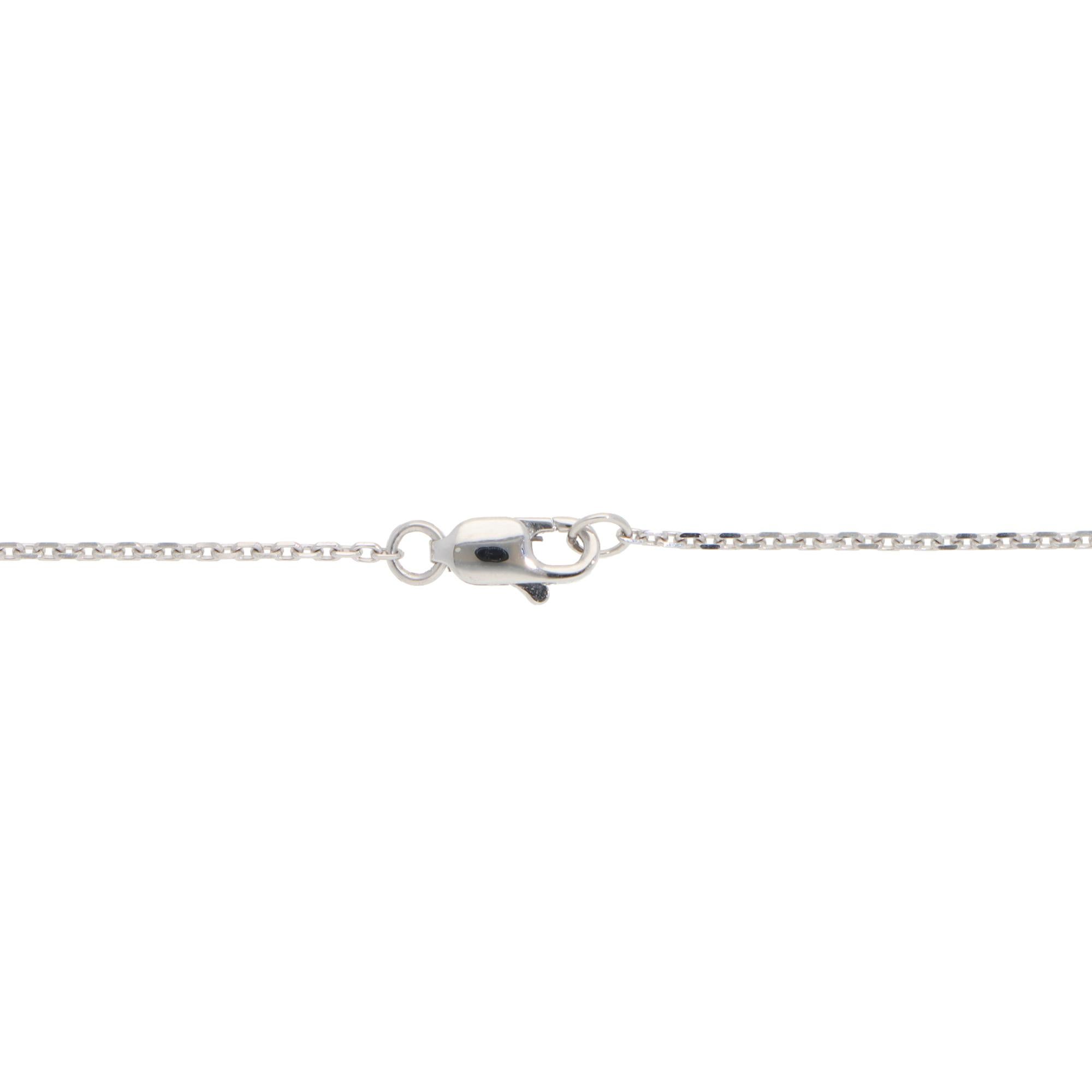 Taglio brillante Collana con ciondolo a goccia con diamante Contemporary in oro bianco in vendita