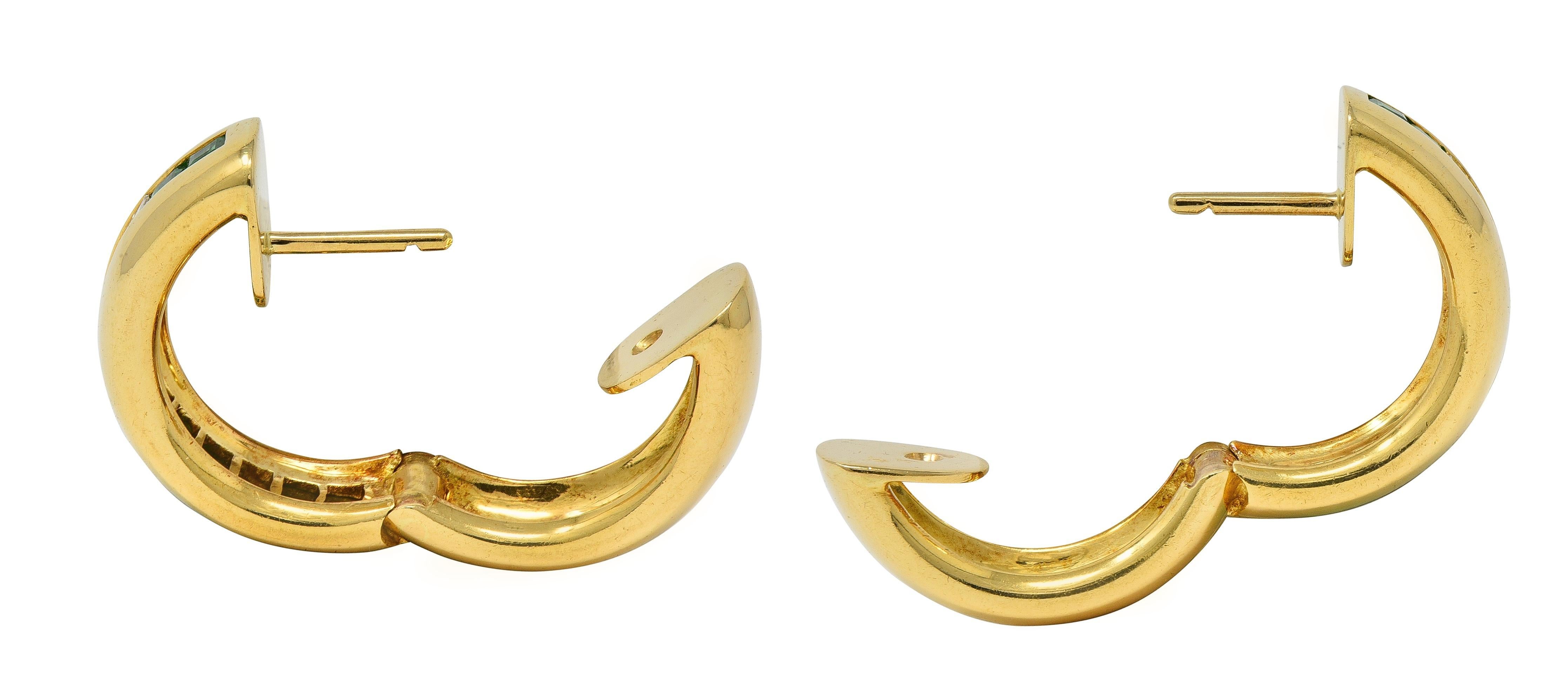 da uomo o donna Contemporary Diamond Emerald 18 Karat Yellow Gold Huggie Hoop Earrings in vendita