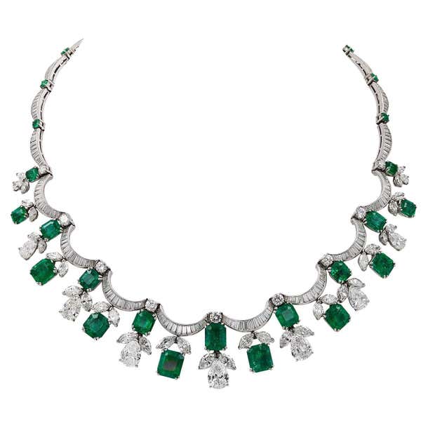 Contemporary Diamond Emerald Fringe Festoon Bib Necklace For Sale at