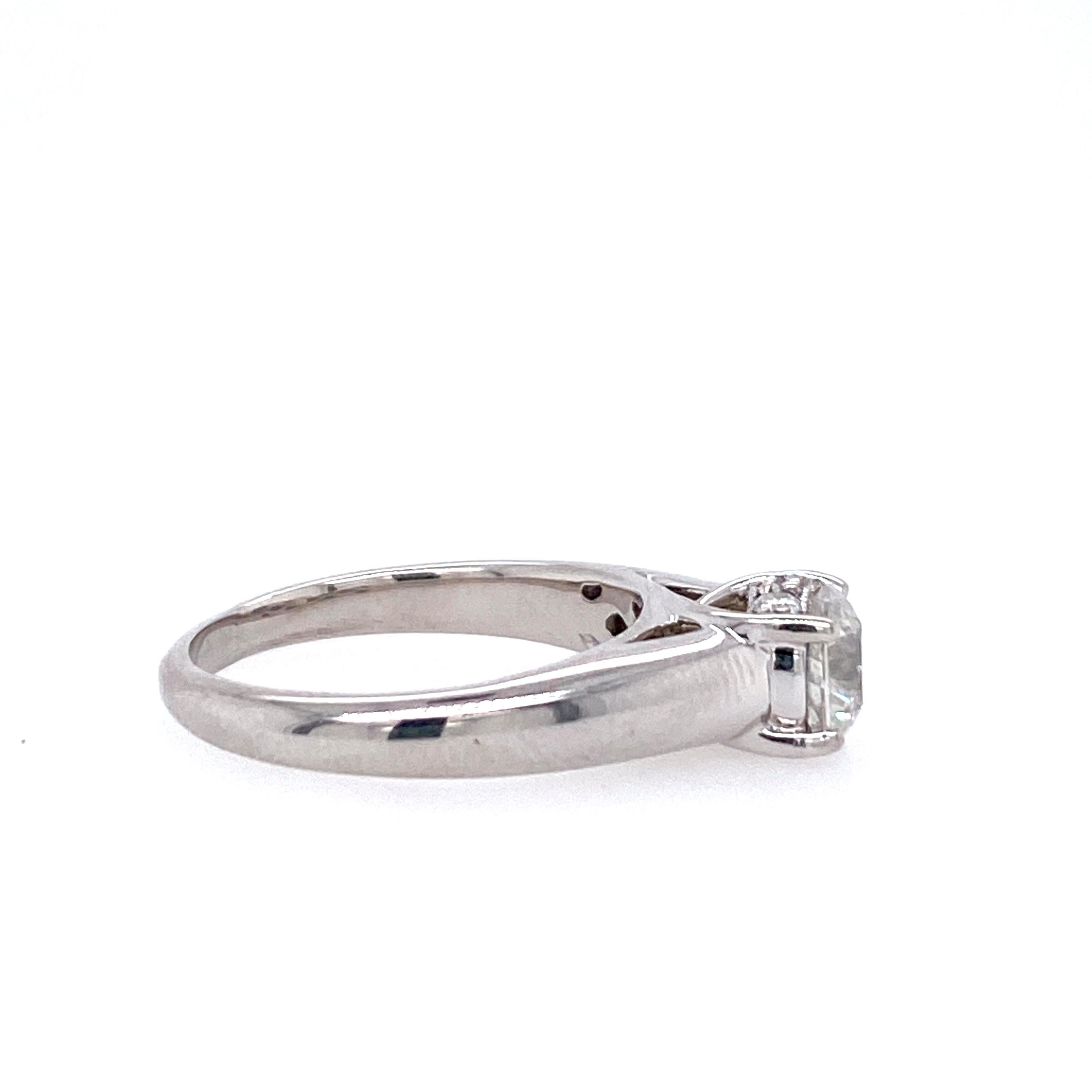 Round Cut Contemporary Diamond Engagement Ring