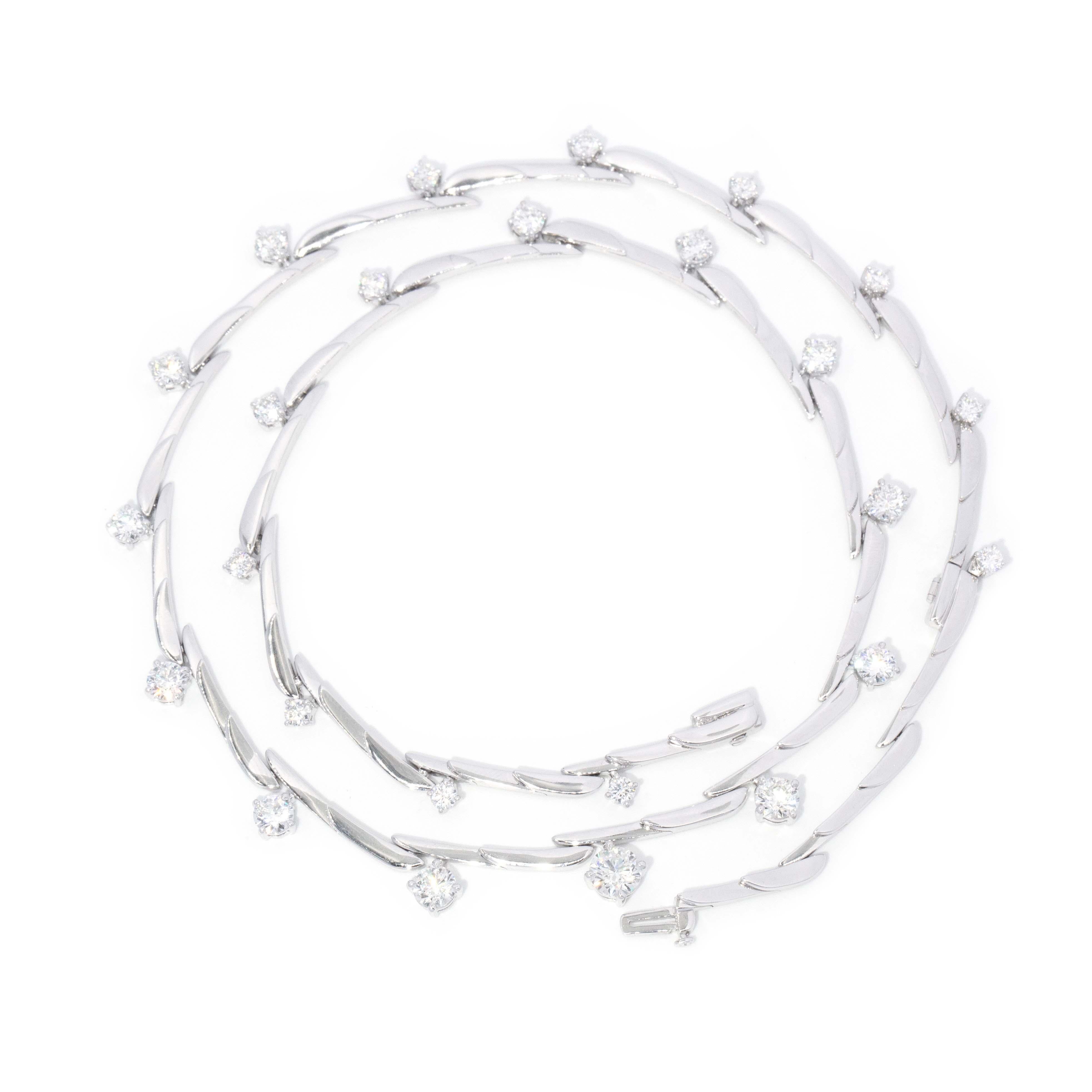 AM Contemporary Diamond Fancy Bar Link Necklace Or blanc 18 carats en vente 2
