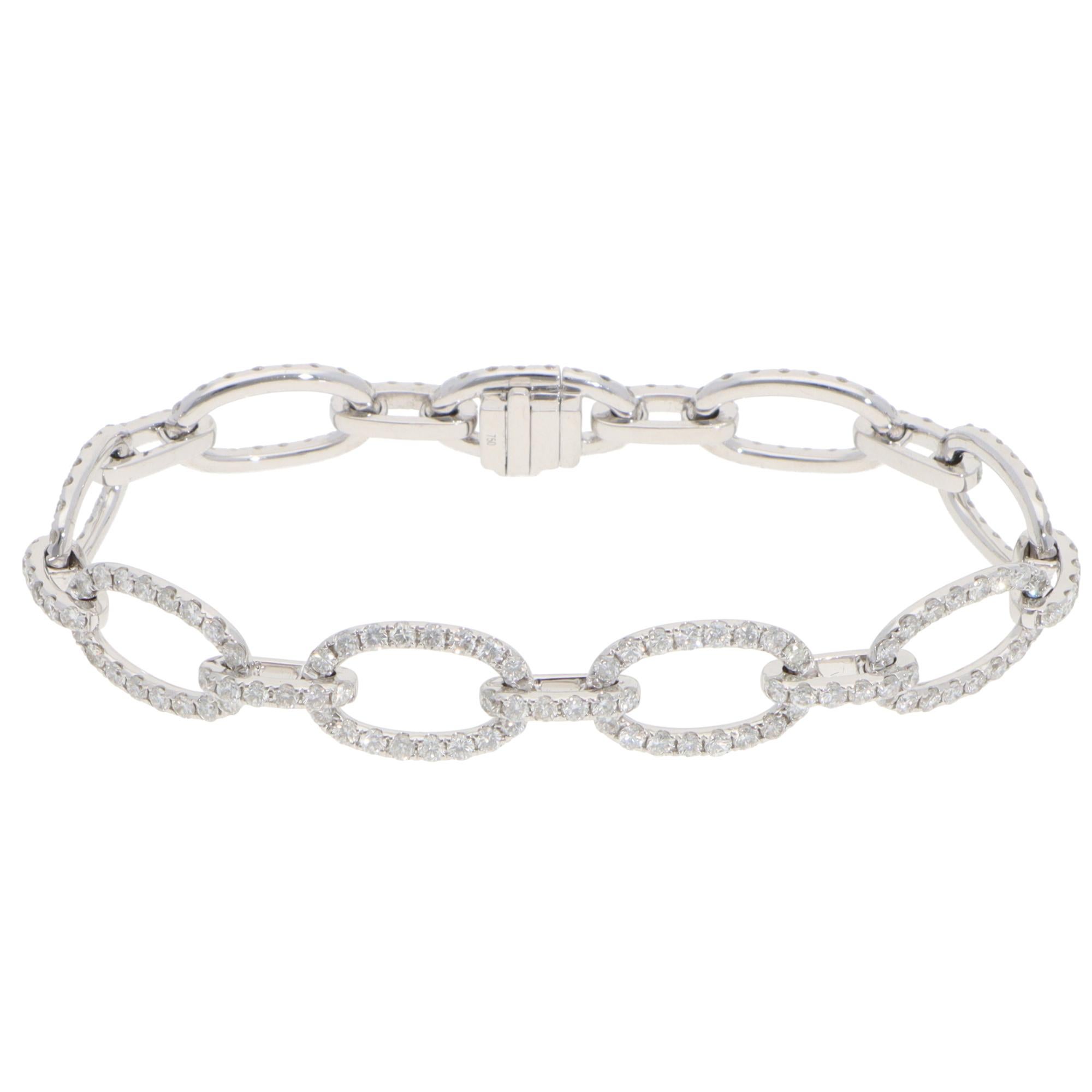 Brilliant Cut Contemporary Diamond Fancy Link Bracelet in White Gold For Sale