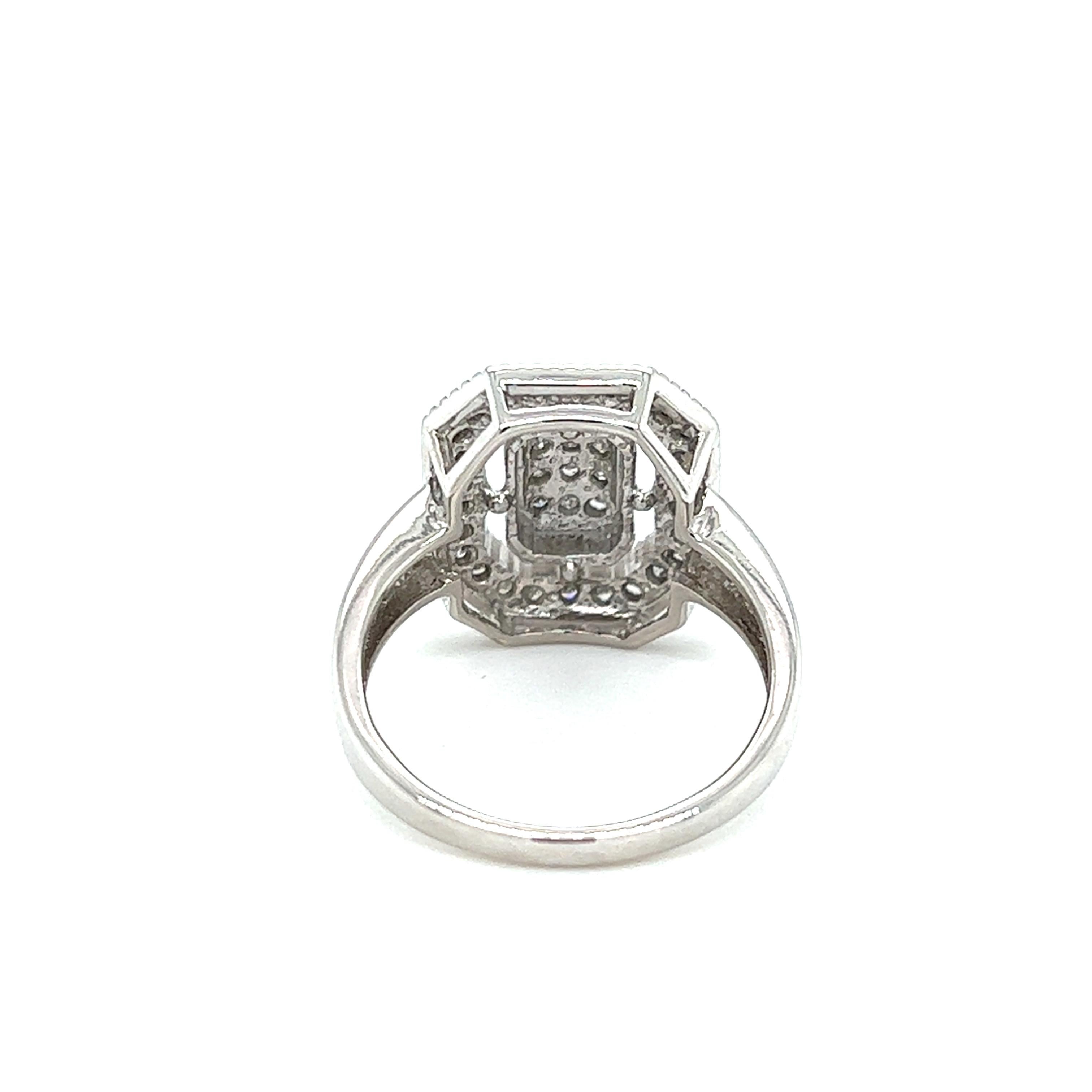 Brilliant Cut Contemporary Diamond Fashion Ring 