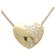 Contemporary Diamond Heart Pendant Necklace Set in 18k Yellow Gold