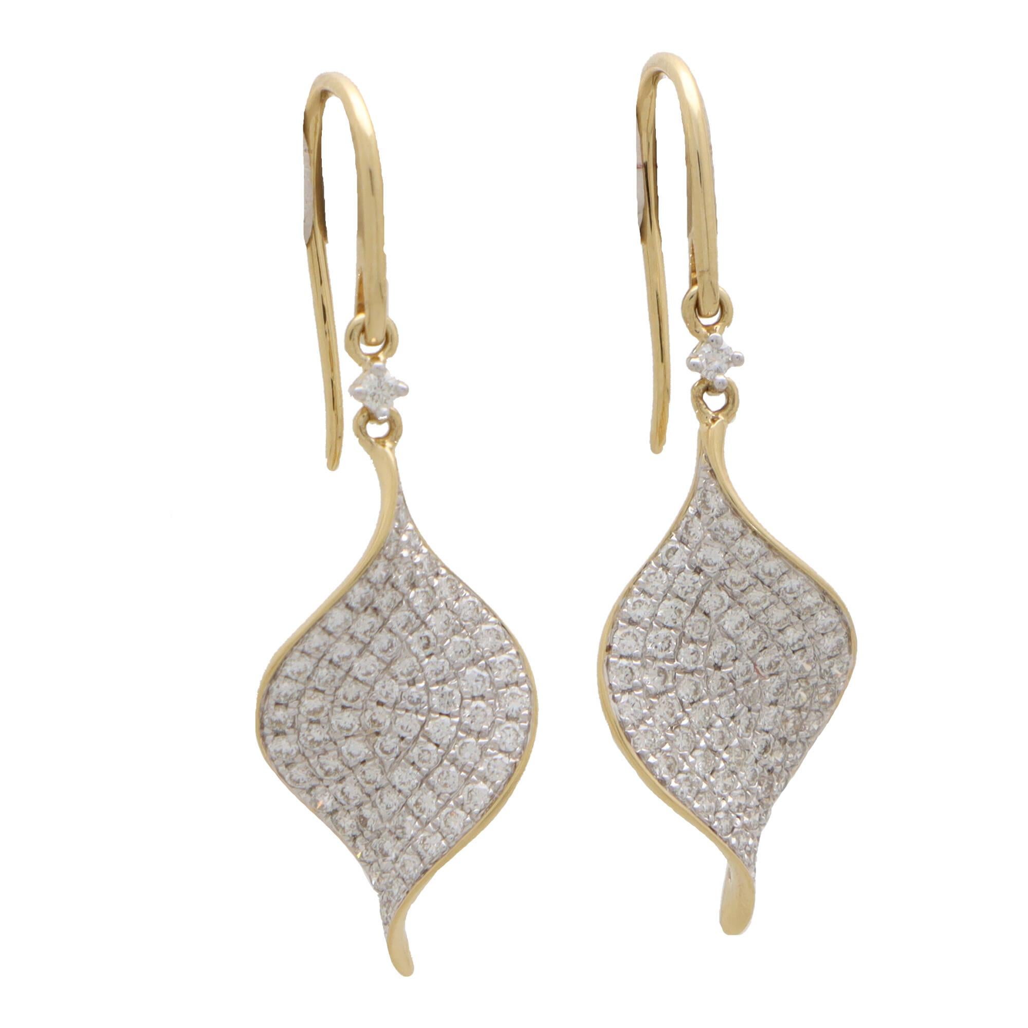Modern Contemporary Diamond Leaf Drop Earrings in 18k Yellow Gold For Sale