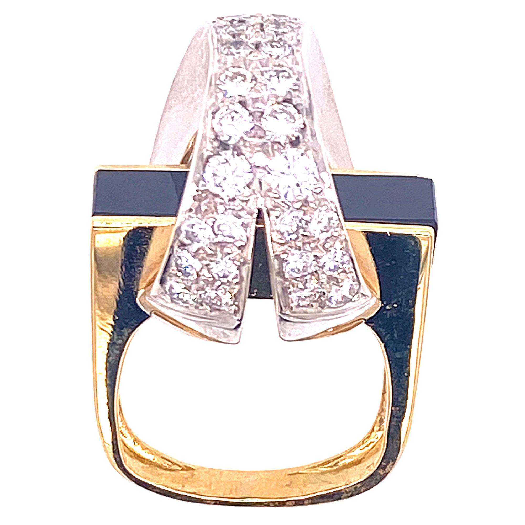 Women's or Men's Contemporary Diamond Onyx 14 Karat Yellow Gold Ring