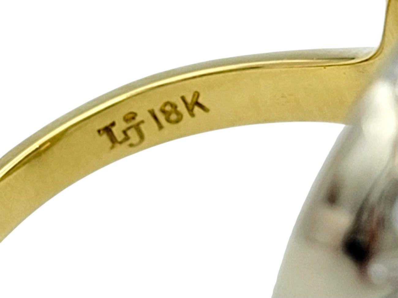 Contemporary Diamond Open Loop Motif Cocktail Ring in Two-Tone 18 Karat Gold For Sale 4