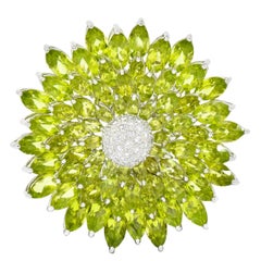 Contemporary Diamond Peridot 18 Karat White Gold Radiating Floral Brooch