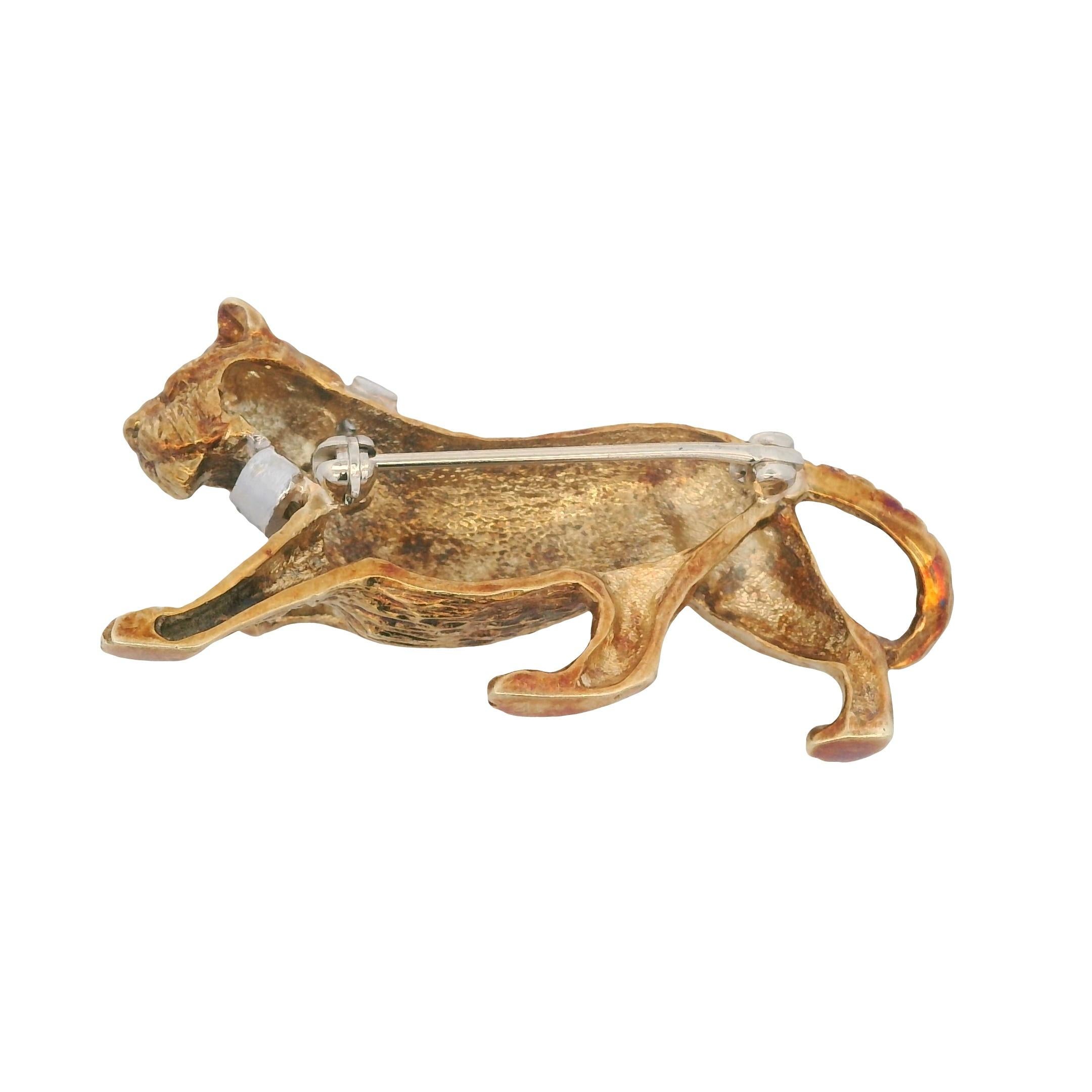 Spilla a tigre contemporanea con diamante e zaffiro in oro giallo e bianco 14 ct. in vendita 4