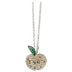 Collier pendentif contemporain « Apple » en diamants, saphirs, péridots et tsavorites