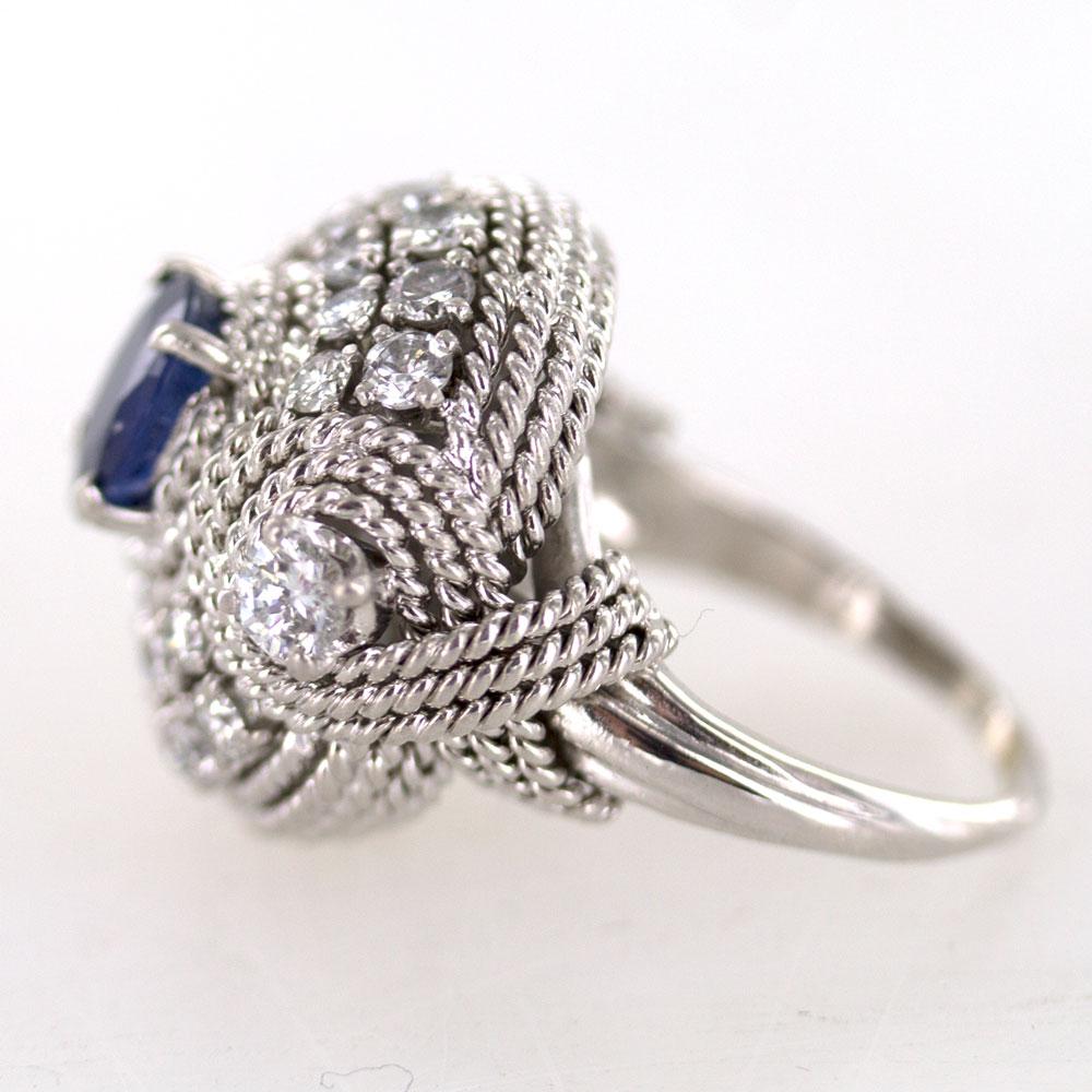  Diamond Natural Blue Sapphire 14 Karat White Gold Cocktail Ring In Excellent Condition In Boca Raton, FL