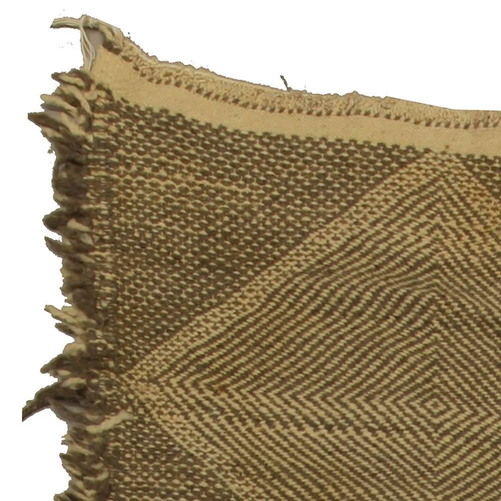 Zeitgenössischer Flachgewebe-Teppich in Diamantform in Braun und Beige von Doris Leslie Blau im Zustand „Neu“ im Angebot in New York, NY