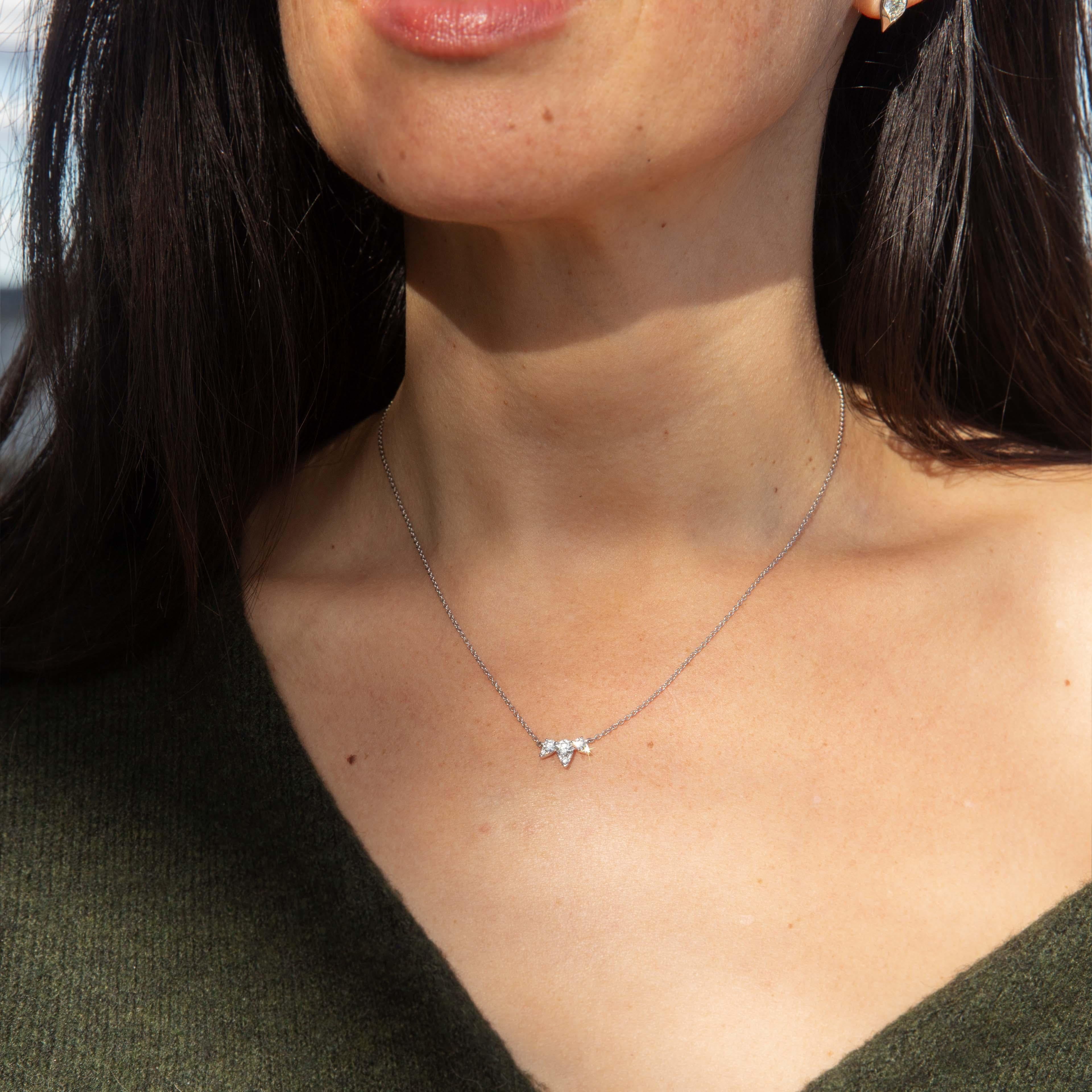 Collier diadème contemporain en or blanc 18 carats avec diamants en vente 4