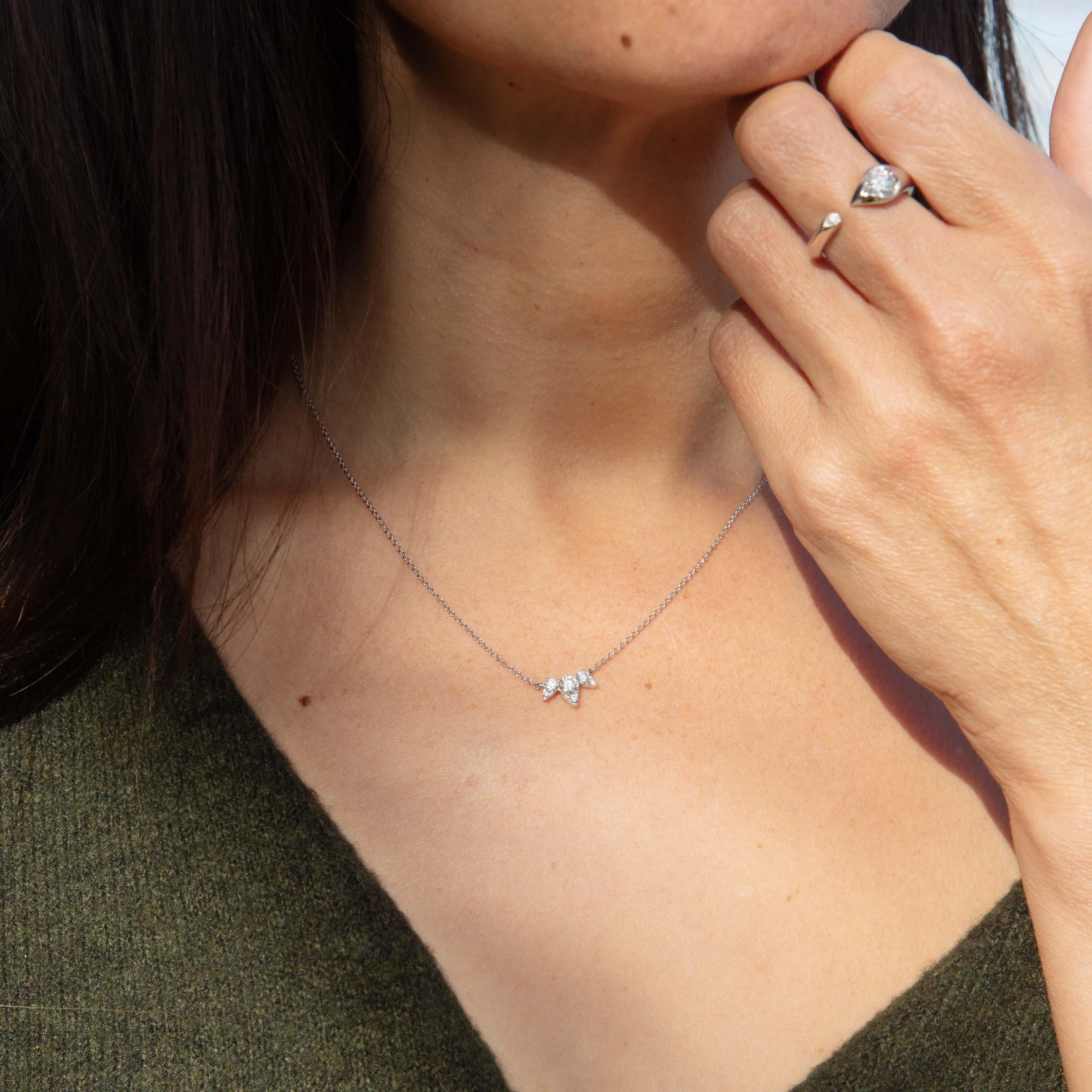 Collier diadème contemporain en or blanc 18 carats avec diamants en vente 2