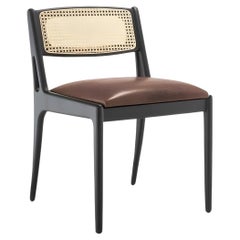 Chaise de salle à manger contemporaine avec dossier en rotin