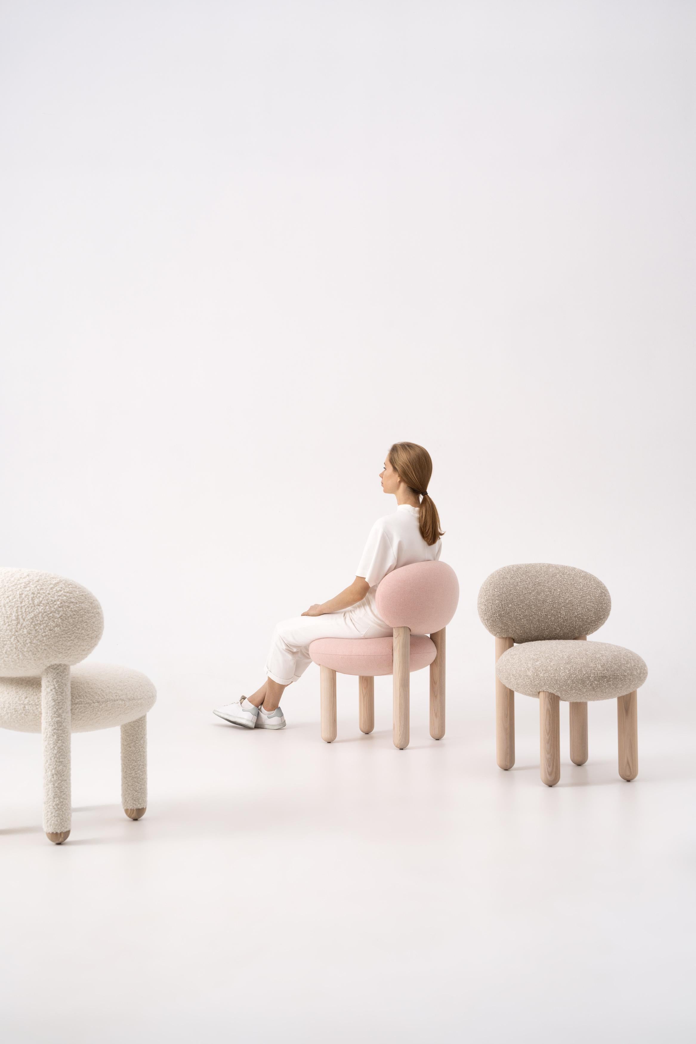 Contemporary Dining Chair 'Flock CS2' by Noom, Wool Pink Fabric In New Condition For Sale In Paris, FR