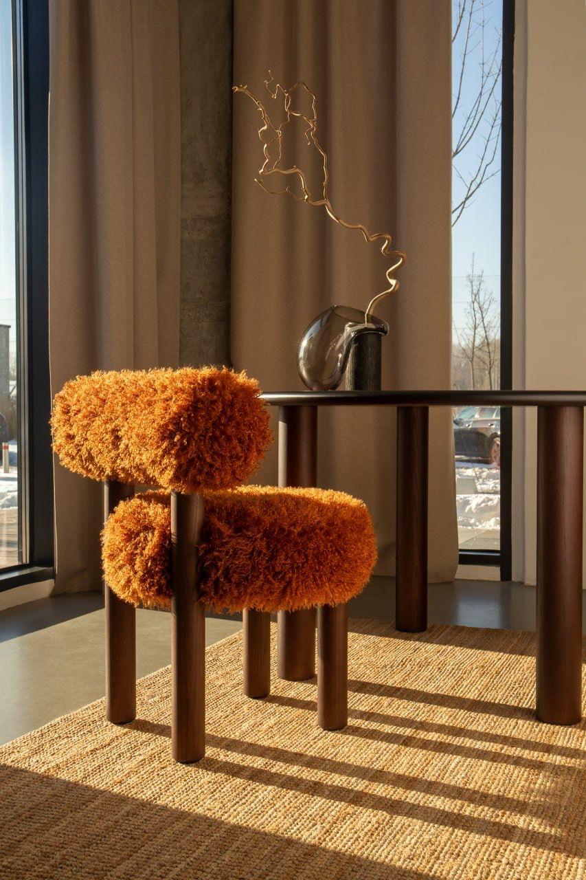Contemporary Dining Chair 'Fluffy' von NOOM, Gropius CS1 (Kunstpelz) im Angebot